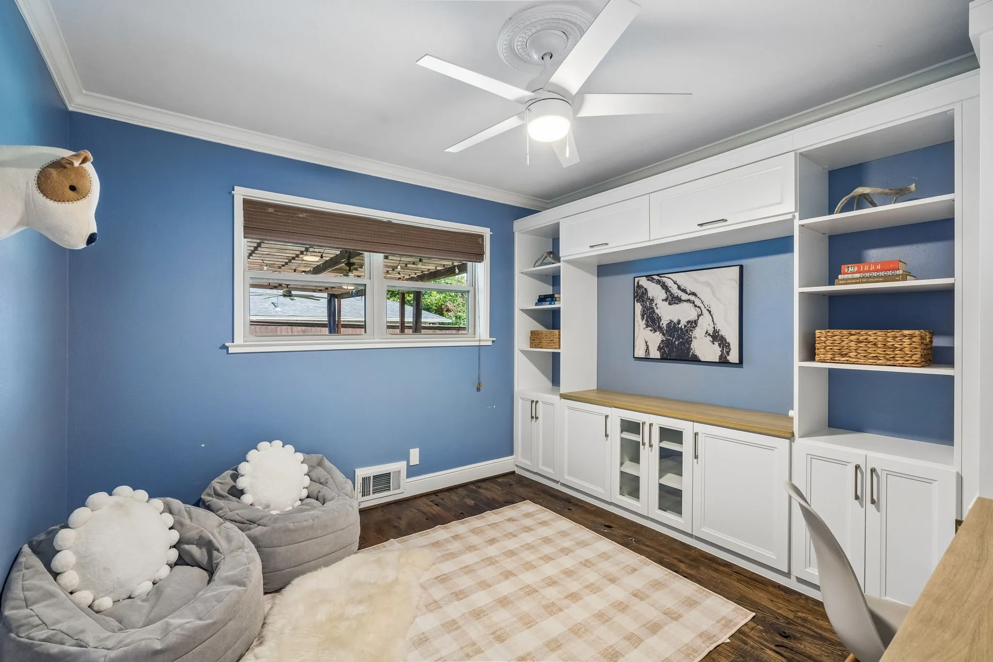 Single Family Residence For Sale in Dallas County , 9946 Vistadale Drive, Dallas, Texas 75238, 4 Bedroom, 3 Bathroom, 2 Garage spaces, 2,286 Sqft, built in 1966, mls#21382280, Real Estate Agent in Dallas, Homes For Sale in Dallas county, Homes For Sale in Dallas, Realtor in Dallas Texas, Real Estate Brokerage Independent Realty Texas, Luminita Cordes Realtor