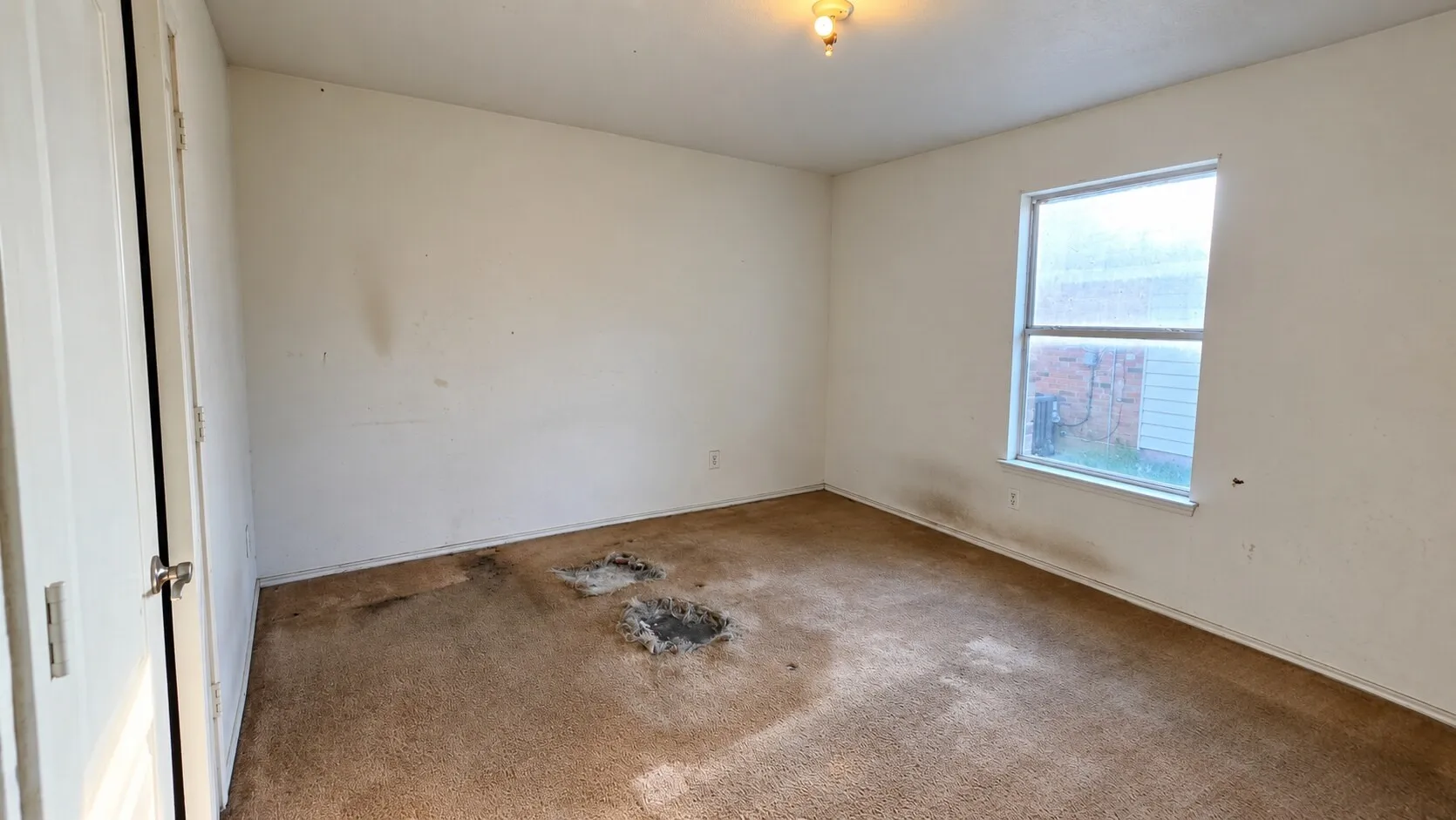 Single Family Residence For Sale in Tarrant County , 613 Redwing Drive, Saginaw, Texas 76131, 3 Bedroom, 2 Bathroom, 2 Garage spaces, 2,032 Sqft, built in 2006, mls#21382438, Real Estate Agent in Saginaw, Homes For Sale in Tarrant county, Homes For Sale in Saginaw, Realtor in Saginaw Texas, Real Estate Brokerage Independent Realty Texas, Luminita Cordes Realtor