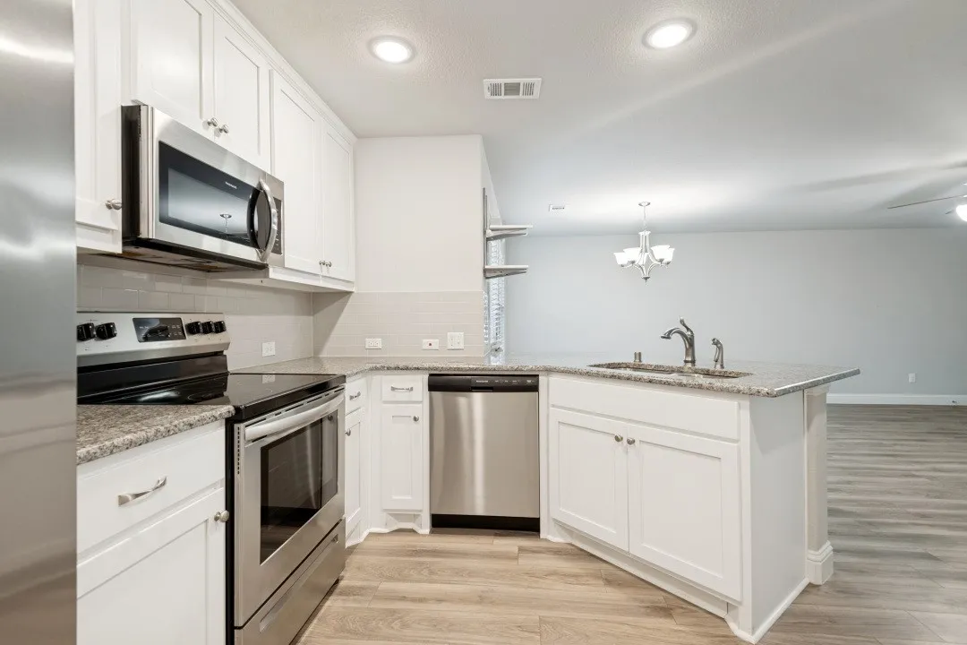 Townhouse For Rent in Hunt County , 6815 Jade Drive, Greenville, Texas 75402, 3 Bedroom, 3 Bathroom, 2 Garage spaces, 1,469 Sqft, built in 2019, mls#21384299, Real Estate Agent in Greenville, Homes For Rent in Hunt county, Homes For Rent in Greenville, Realtor in Greenville Texas, Real Estate Brokerage Independent Realty Texas, Luminita Cordes Realtor