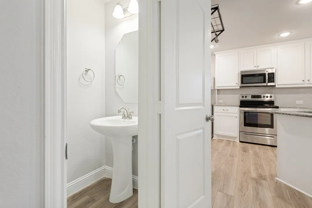 Townhouse For Rent in Hunt County , 6815 Jade Drive, Greenville, Texas 75402, 3 Bedroom, 3 Bathroom, 2 Garage spaces, 1,469 Sqft, built in 2019, mls#21384299, Real Estate Agent in Greenville, Homes For Rent in Hunt county, Homes For Rent in Greenville, Realtor in Greenville Texas, Real Estate Brokerage Independent Realty Texas, Luminita Cordes Realtor