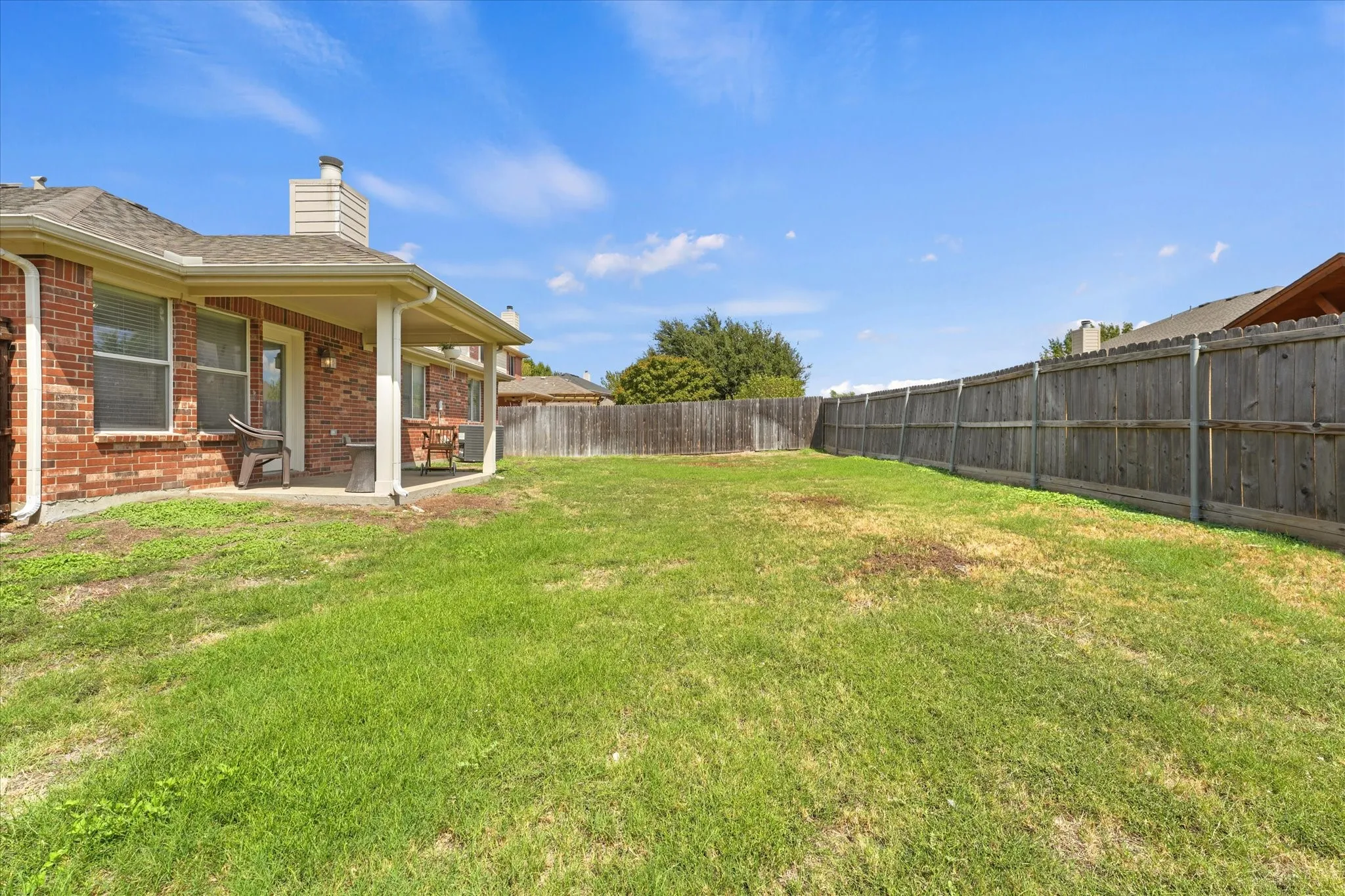 Single Family Residence For Sale in Tarrant County , 3271 Yeltes, Grand Prairie, Texas 75054, 4 Bedroom, 2 Bathroom, 2 Garage spaces, 2,070 Sqft, built in 2005, mls#21384702, Real Estate Agent in Grand Prairie, Homes For Sale in Tarrant county, Homes For Sale in Grand Prairie, Realtor in Grand Prairie Texas, Real Estate Brokerage Independent Realty Texas, Luminita Cordes Realtor