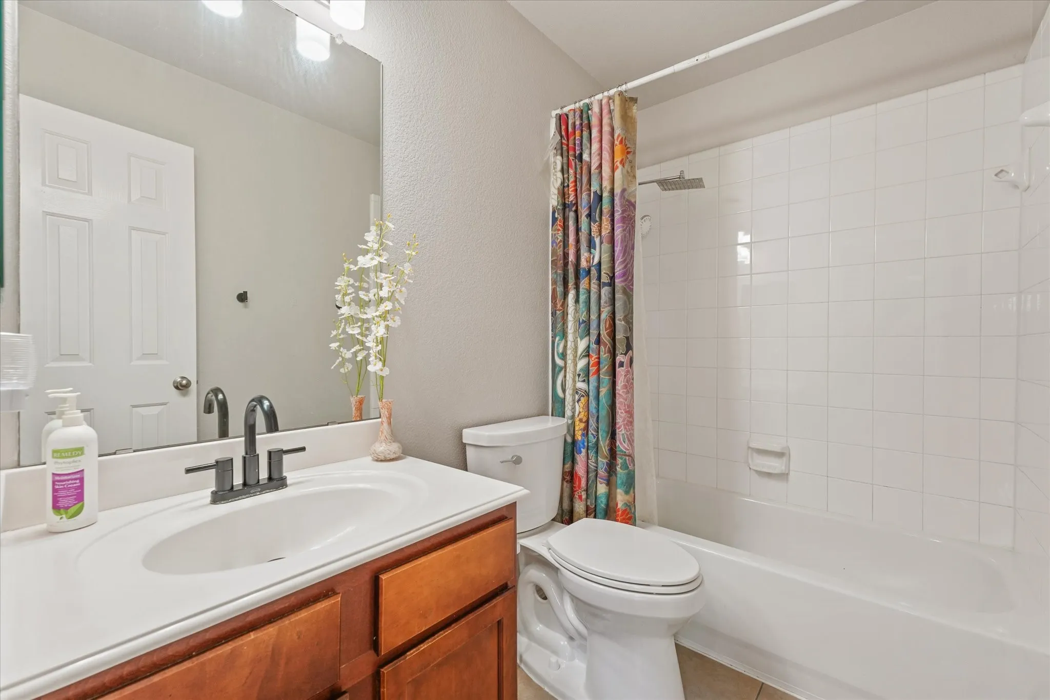 Single Family Residence For Sale in Tarrant County , 3271 Yeltes, Grand Prairie, Texas 75054, 4 Bedroom, 2 Bathroom, 2 Garage spaces, 2,070 Sqft, built in 2005, mls#21384702, Real Estate Agent in Grand Prairie, Homes For Sale in Tarrant county, Homes For Sale in Grand Prairie, Realtor in Grand Prairie Texas, Real Estate Brokerage Independent Realty Texas, Luminita Cordes Realtor
