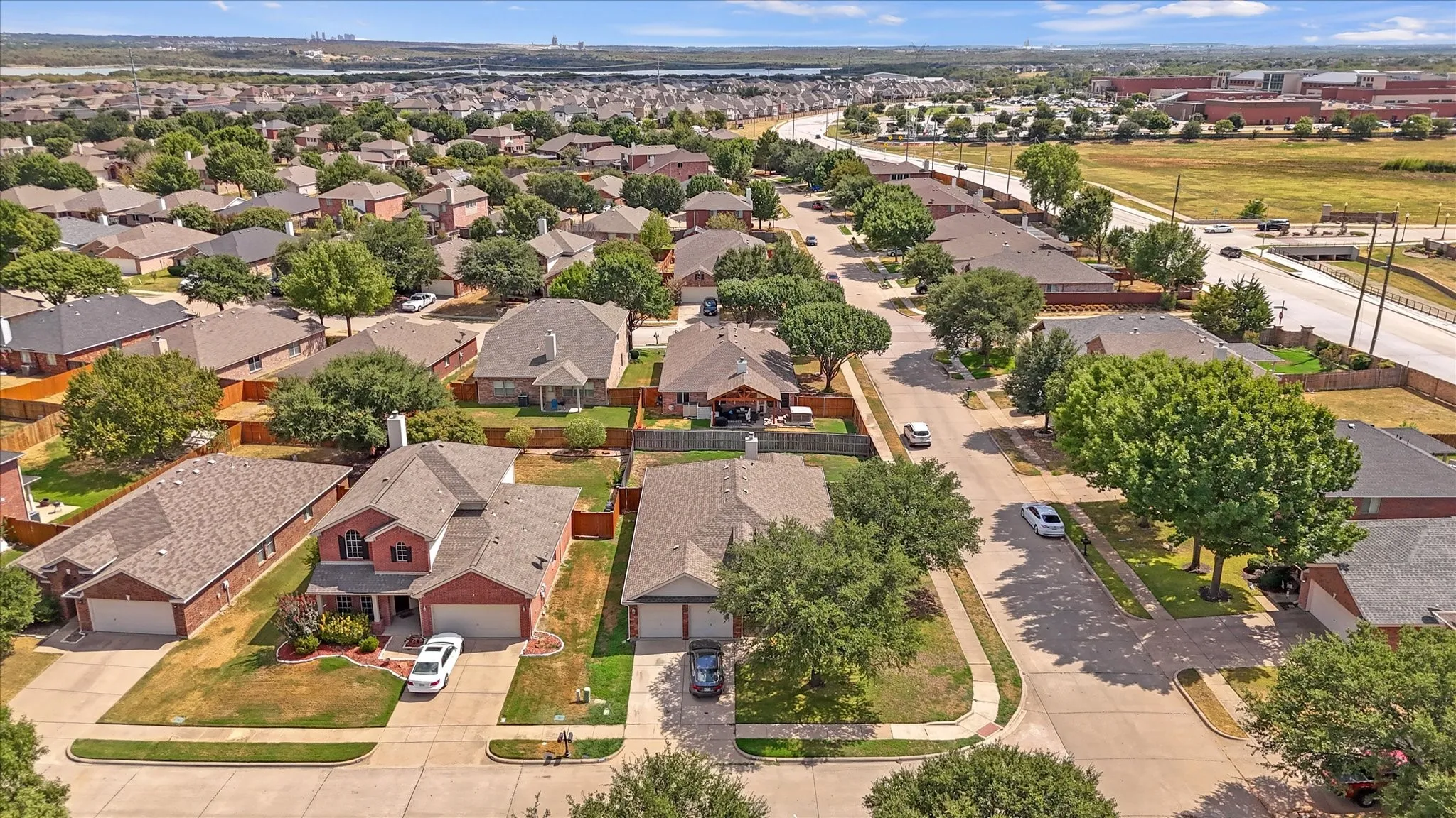 Single Family Residence For Sale in Tarrant County , 3271 Yeltes, Grand Prairie, Texas 75054, 4 Bedroom, 2 Bathroom, 2 Garage spaces, 2,070 Sqft, built in 2005, mls#21384702, Real Estate Agent in Grand Prairie, Homes For Sale in Tarrant county, Homes For Sale in Grand Prairie, Realtor in Grand Prairie Texas, Real Estate Brokerage Independent Realty Texas, Luminita Cordes Realtor