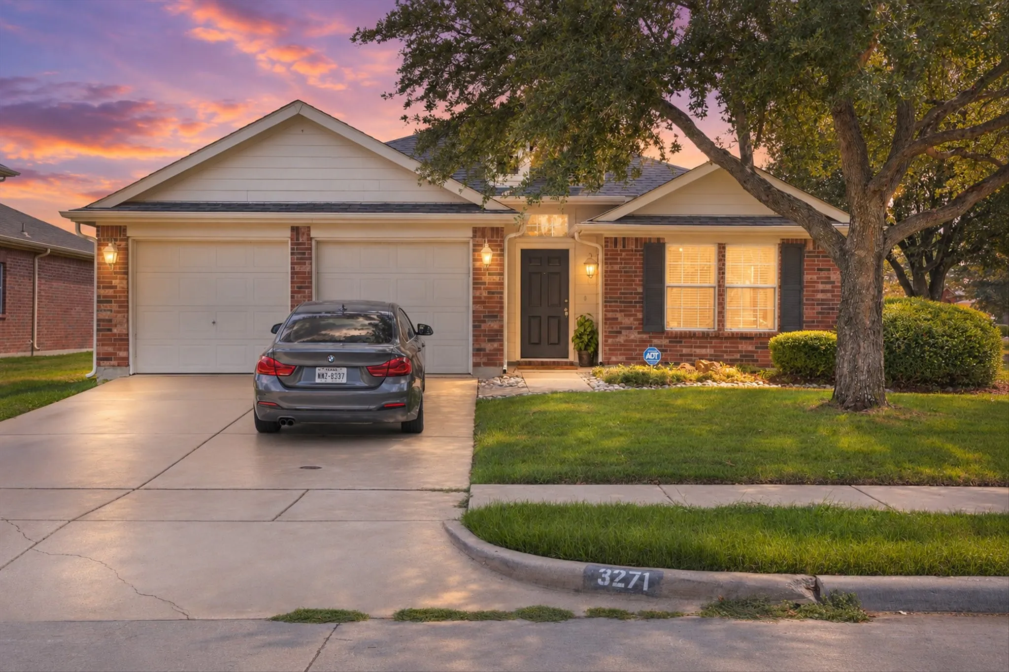 Single Family Residence For Sale in Tarrant County , 3271 Yeltes, Grand Prairie, Texas 75054, 4 Bedroom, 2 Bathroom, 2 Garage spaces, 2,070 Sqft, built in 2005, mls#21384702, Real Estate Agent in Grand Prairie, Homes For Sale in Tarrant county, Homes For Sale in Grand Prairie, Realtor in Grand Prairie Texas, Real Estate Brokerage Independent Realty Texas, Luminita Cordes Realtor