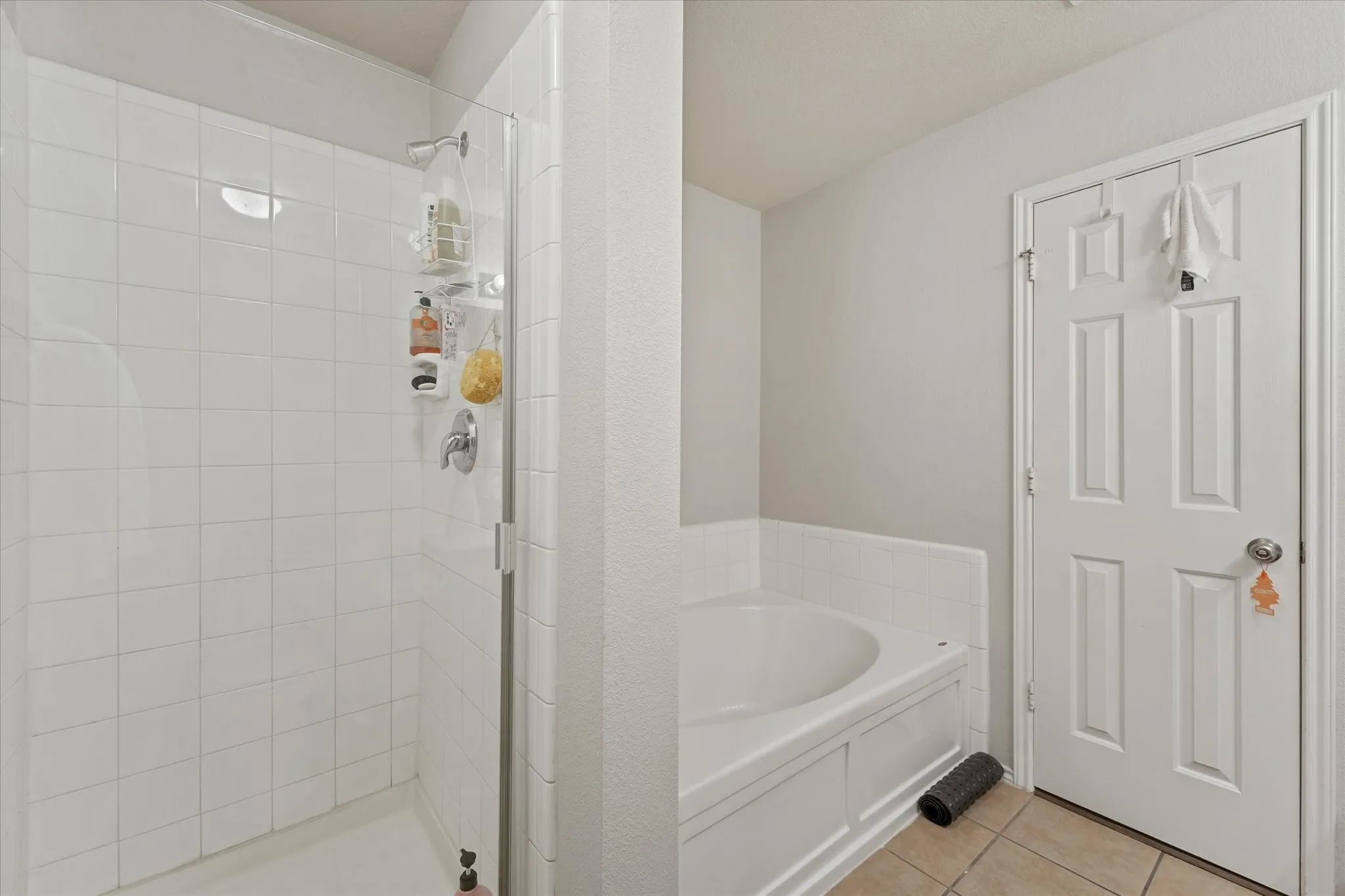 Single Family Residence For Sale in Tarrant County , 3271 Yeltes, Grand Prairie, Texas 75054, 4 Bedroom, 2 Bathroom, 2 Garage spaces, 2,070 Sqft, built in 2005, mls#21384702, Real Estate Agent in Grand Prairie, Homes For Sale in Tarrant county, Homes For Sale in Grand Prairie, Realtor in Grand Prairie Texas, Real Estate Brokerage Independent Realty Texas, Luminita Cordes Realtor
