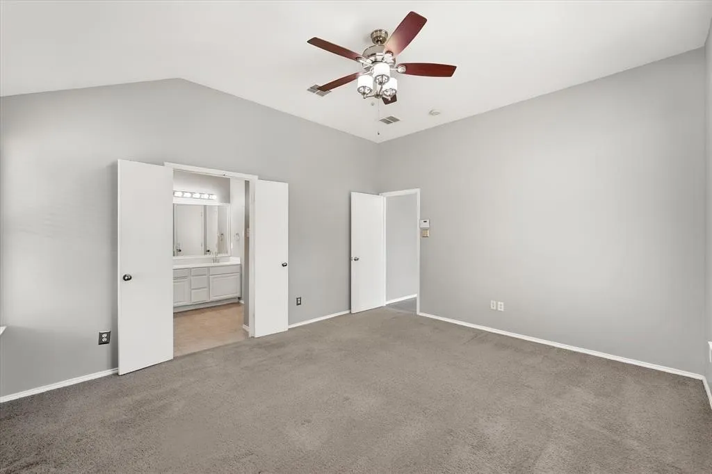 Single Family Residence For Rent in Tarrant County , 508 Ammonite Court, Arlington, Texas 76002, 4 Bedroom, 2 Bathroom, 2 Garage spaces, 1,960 Sqft, built in 2005, mls#21384688, Real Estate Agent in Arlington, Homes For Rent in Tarrant county, Homes For Rent in Arlington, Realtor in Arlington Texas, Real Estate Brokerage Independent Realty Texas, Luminita Cordes Realtor