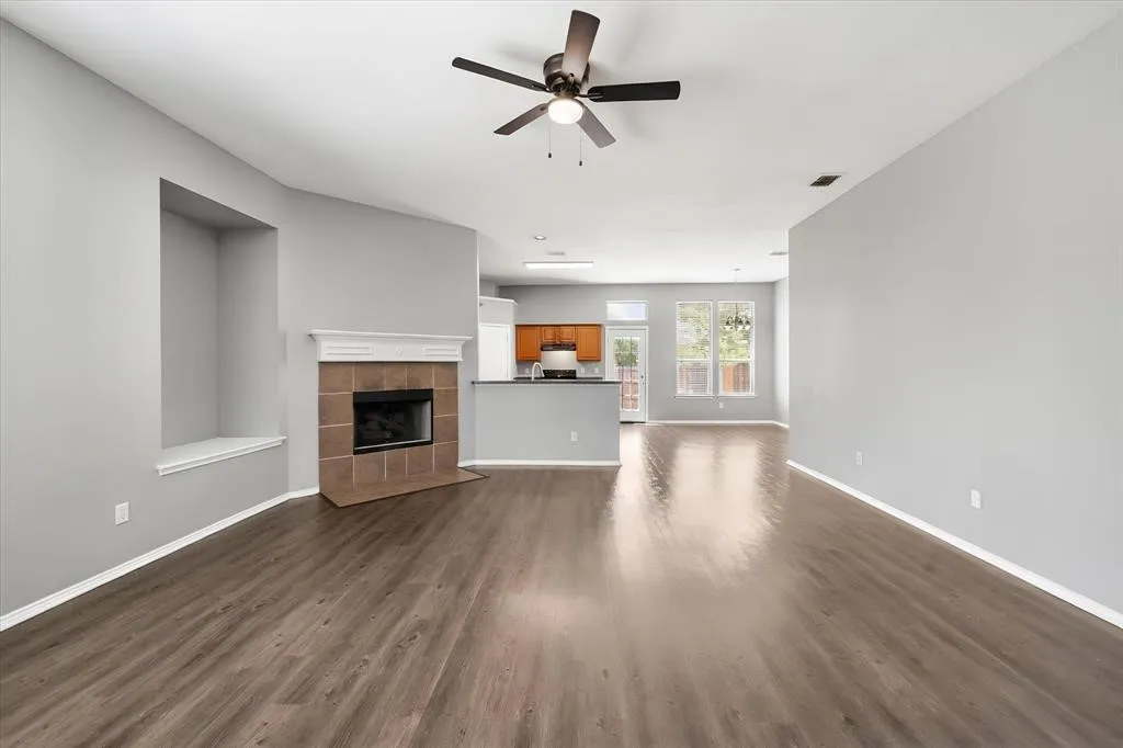 Single Family Residence For Rent in Tarrant County , 508 Ammonite Court, Arlington, Texas 76002, 4 Bedroom, 2 Bathroom, 2 Garage spaces, 1,960 Sqft, built in 2005, mls#21384688, Real Estate Agent in Arlington, Homes For Rent in Tarrant county, Homes For Rent in Arlington, Realtor in Arlington Texas, Real Estate Brokerage Independent Realty Texas, Luminita Cordes Realtor