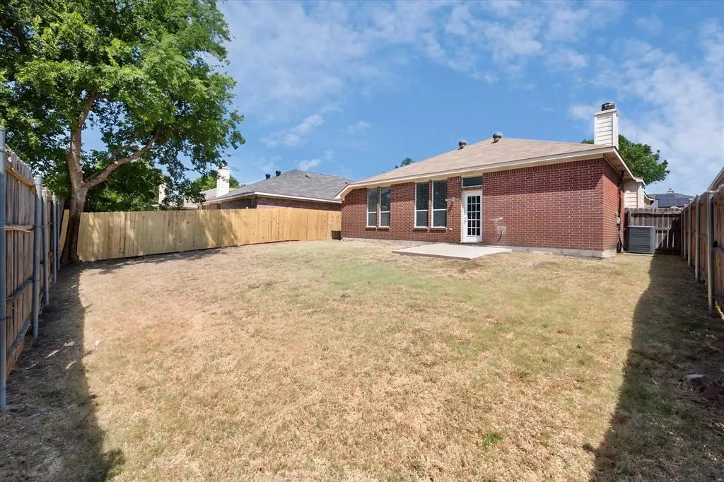 Single Family Residence For Rent in Tarrant County , 508 Ammonite Court, Arlington, Texas 76002, 4 Bedroom, 2 Bathroom, 2 Garage spaces, 1,960 Sqft, built in 2005, mls#21384688, Real Estate Agent in Arlington, Homes For Rent in Tarrant county, Homes For Rent in Arlington, Realtor in Arlington Texas, Real Estate Brokerage Independent Realty Texas, Luminita Cordes Realtor