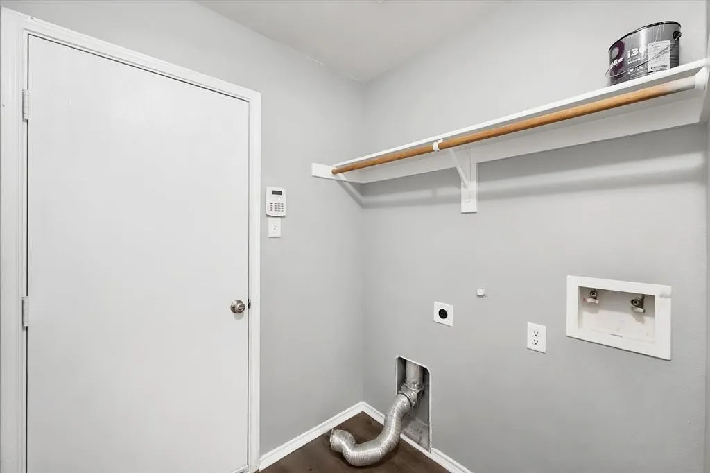 Single Family Residence For Rent in Tarrant County , 508 Ammonite Court, Arlington, Texas 76002, 4 Bedroom, 2 Bathroom, 2 Garage spaces, 1,960 Sqft, built in 2005, mls#21384688, Real Estate Agent in Arlington, Homes For Rent in Tarrant county, Homes For Rent in Arlington, Realtor in Arlington Texas, Real Estate Brokerage Independent Realty Texas, Luminita Cordes Realtor