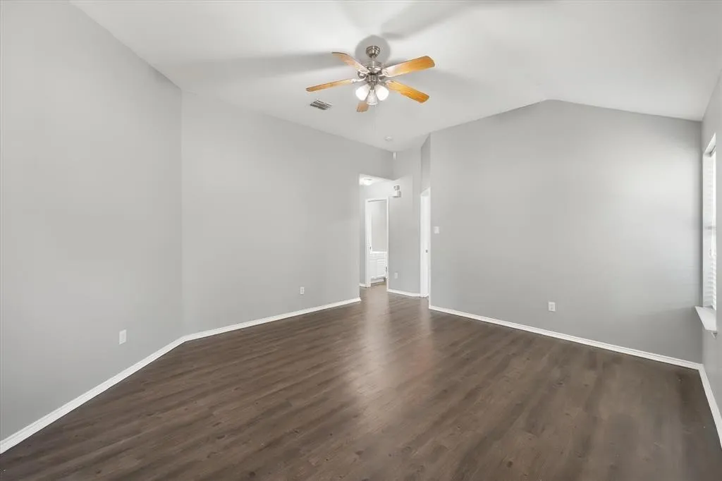 Single Family Residence For Rent in Tarrant County , 508 Ammonite Court, Arlington, Texas 76002, 4 Bedroom, 2 Bathroom, 2 Garage spaces, 1,960 Sqft, built in 2005, mls#21384688, Real Estate Agent in Arlington, Homes For Rent in Tarrant county, Homes For Rent in Arlington, Realtor in Arlington Texas, Real Estate Brokerage Independent Realty Texas, Luminita Cordes Realtor