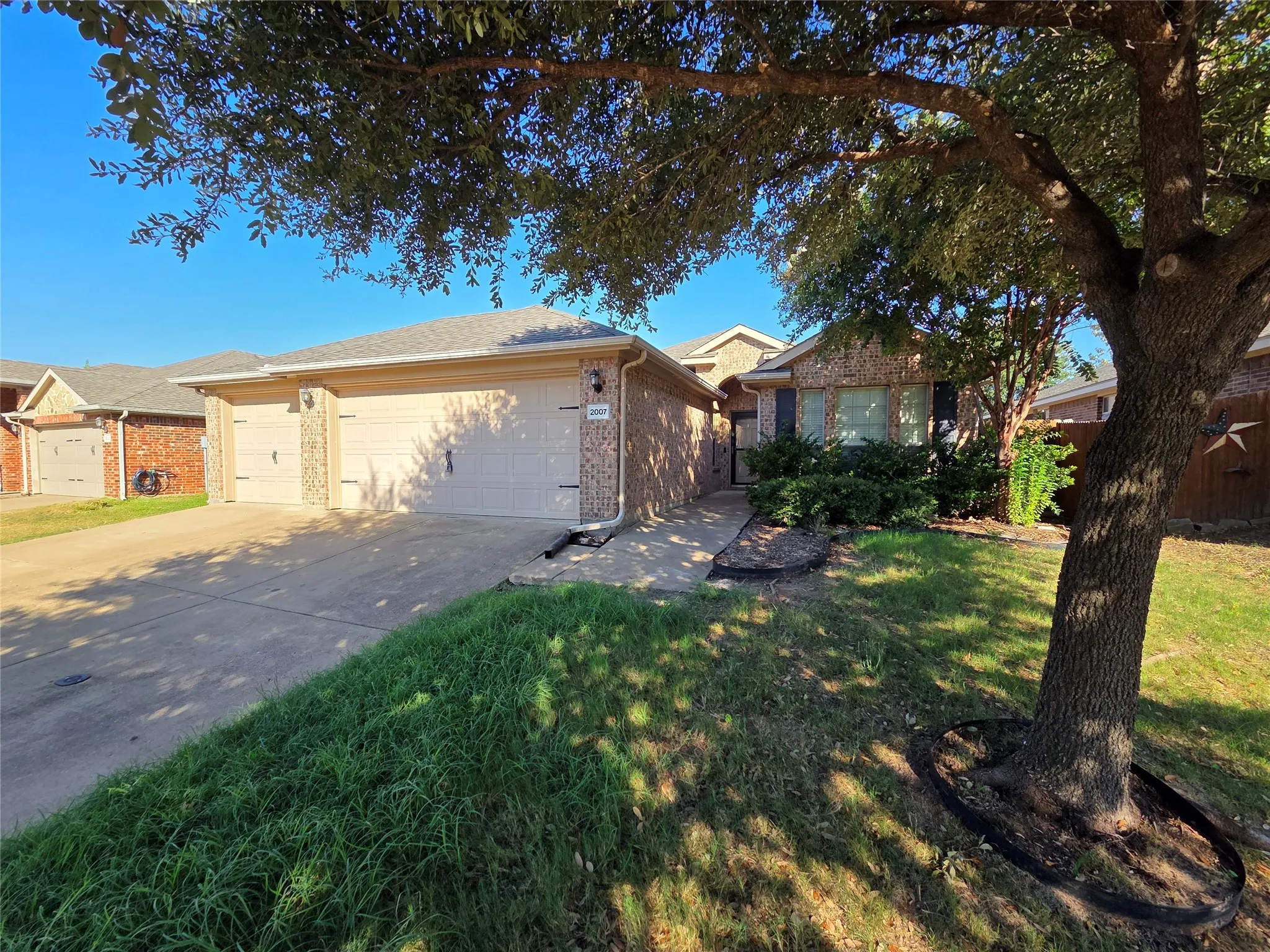Single Family Residence For Rent in Kaufman County , 2007 Samantha Lane, Heartland, Texas 75126, 3 Bedroom, 2 Bathroom, 3 Garage spaces, 1,614 Sqft, built in 2010, mls#21384618, Real Estate Agent in Heartland, Homes For Rent in Kaufman county, Homes For Rent in Heartland, Realtor in Heartland Texas, Real Estate Brokerage Independent Realty Texas, Luminita Cordes Realtor