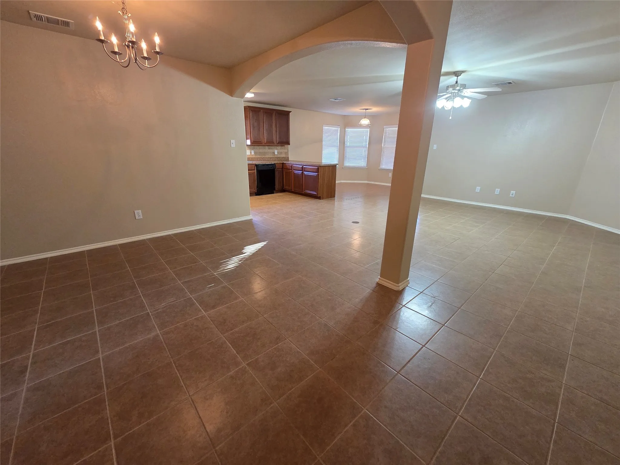 Single Family Residence For Rent in Kaufman County , 2007 Samantha Lane, Heartland, Texas 75126, 3 Bedroom, 2 Bathroom, 3 Garage spaces, 1,614 Sqft, built in 2010, mls#21384618, Real Estate Agent in Heartland, Homes For Rent in Kaufman county, Homes For Rent in Heartland, Realtor in Heartland Texas, Real Estate Brokerage Independent Realty Texas, Luminita Cordes Realtor