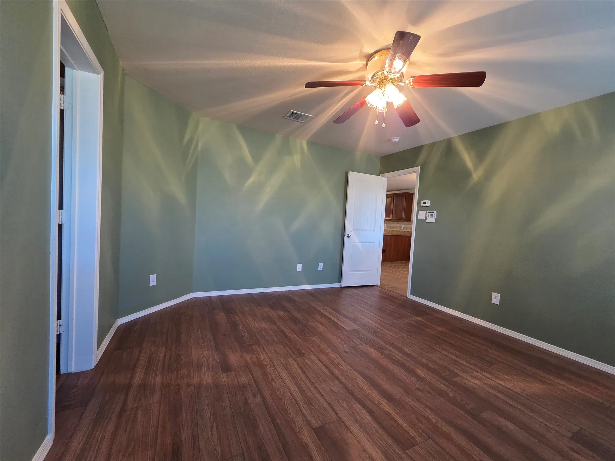 Single Family Residence For Rent in Kaufman County , 2007 Samantha Lane, Heartland, Texas 75126, 3 Bedroom, 2 Bathroom, 3 Garage spaces, 1,614 Sqft, built in 2010, mls#21384618, Real Estate Agent in Heartland, Homes For Rent in Kaufman county, Homes For Rent in Heartland, Realtor in Heartland Texas, Real Estate Brokerage Independent Realty Texas, Luminita Cordes Realtor