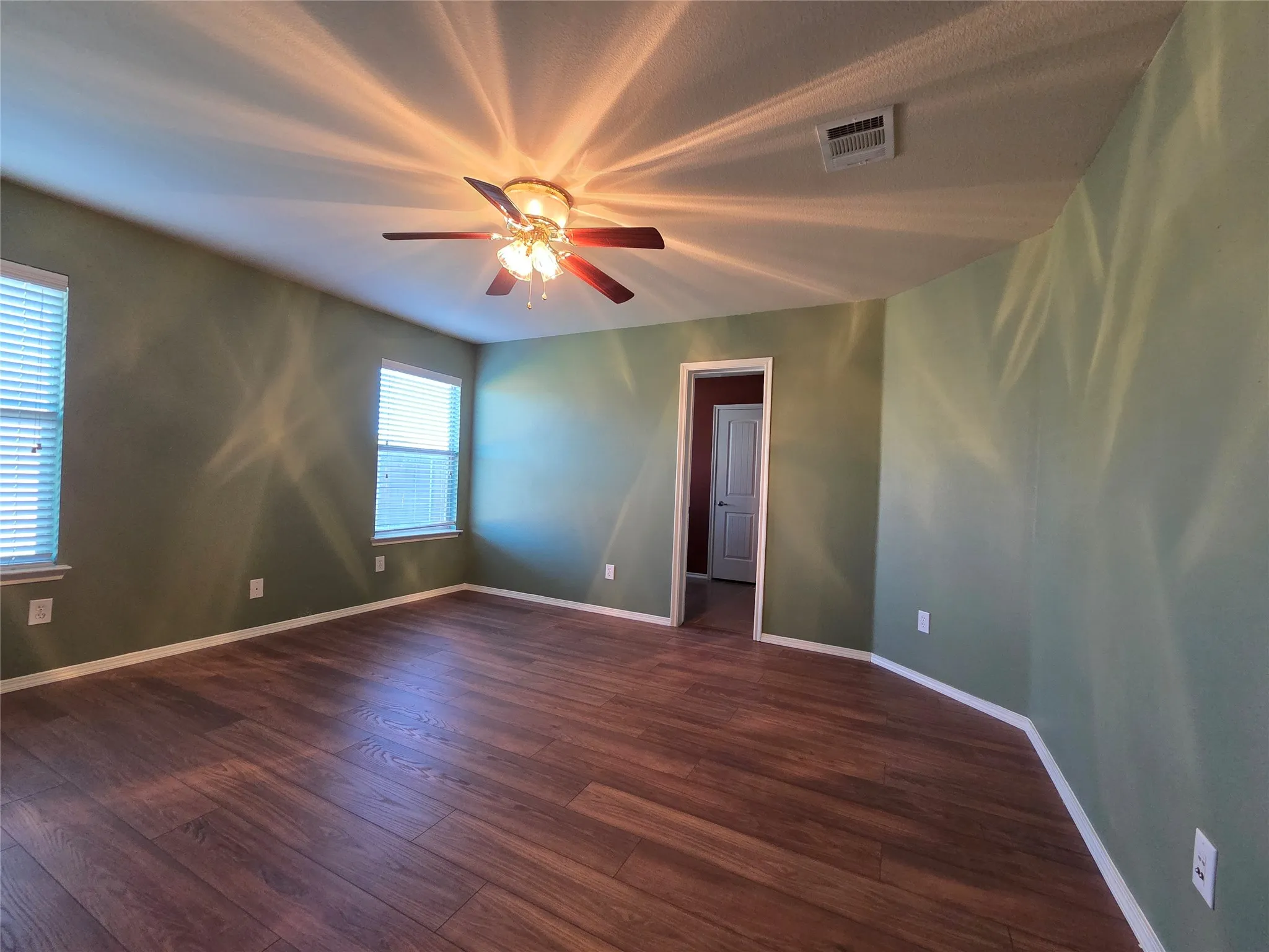 Single Family Residence For Rent in Kaufman County , 2007 Samantha Lane, Heartland, Texas 75126, 3 Bedroom, 2 Bathroom, 3 Garage spaces, 1,614 Sqft, built in 2010, mls#21384618, Real Estate Agent in Heartland, Homes For Rent in Kaufman county, Homes For Rent in Heartland, Realtor in Heartland Texas, Real Estate Brokerage Independent Realty Texas, Luminita Cordes Realtor