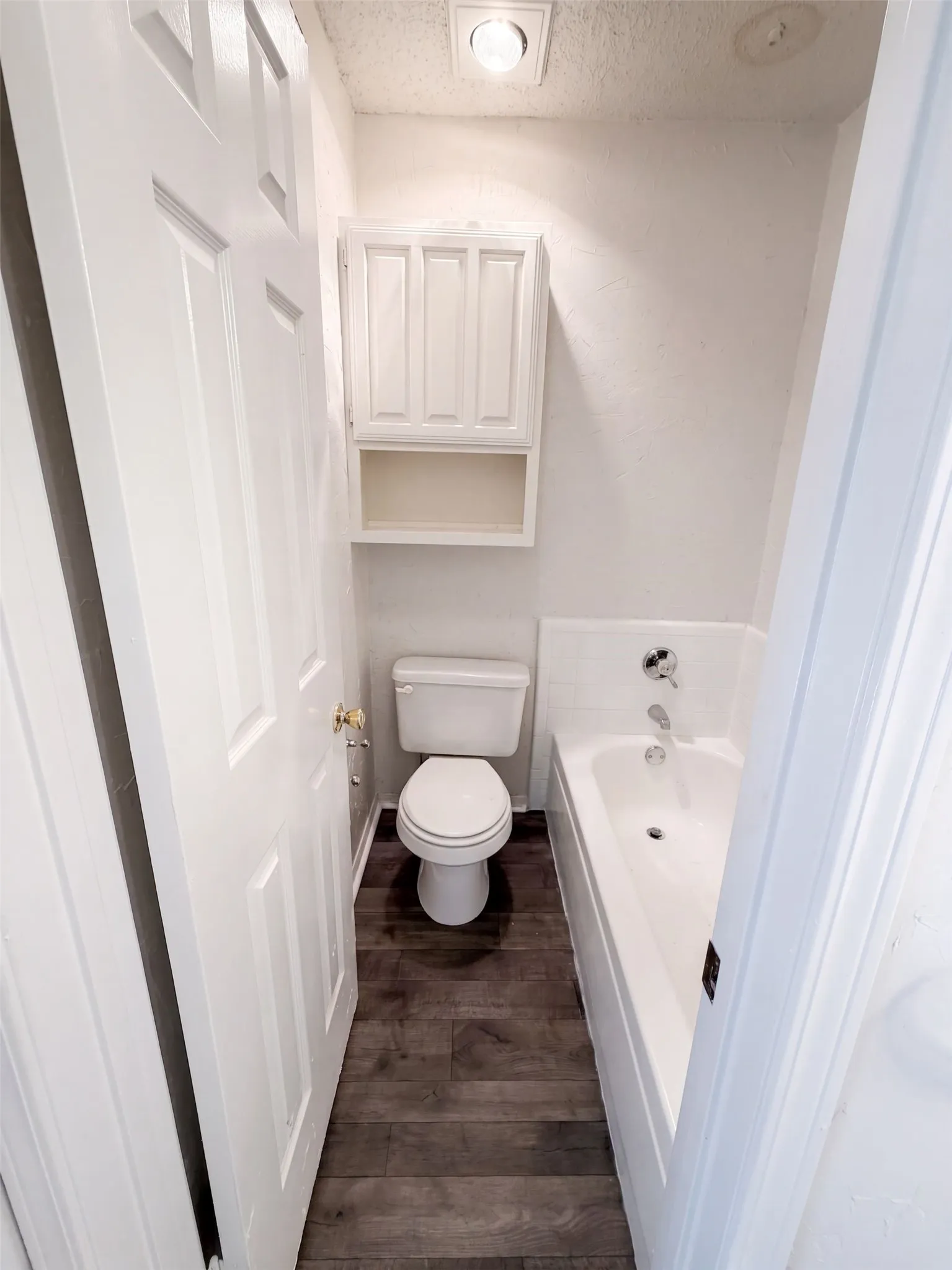 Single Family Residence For Sale in Denton County , 4636 Archer Drive, The Colony, Texas 75056, 3 Bedroom, 2 Bathroom, 2 Garage spaces, 1,900 Sqft, built in 1985, mls#21384704, Real Estate Agent in The Colony, Homes For Sale in Denton county, Homes For Sale in The Colony, Realtor in The Colony Texas, Real Estate Brokerage Independent Realty Texas, Luminita Cordes Realtor