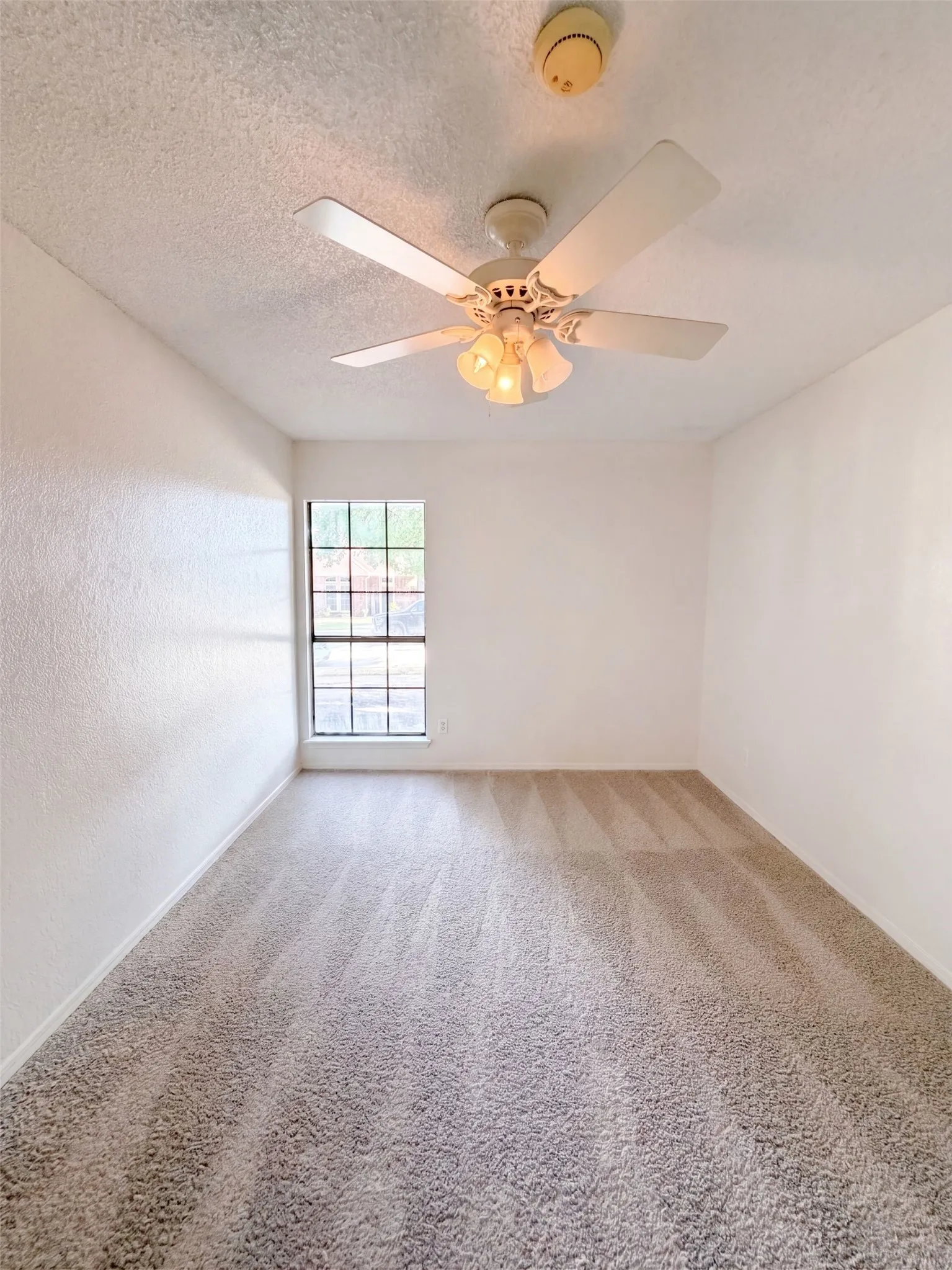 Single Family Residence For Sale in Denton County , 4636 Archer Drive, The Colony, Texas 75056, 3 Bedroom, 2 Bathroom, 2 Garage spaces, 1,900 Sqft, built in 1985, mls#21384704, Real Estate Agent in The Colony, Homes For Sale in Denton county, Homes For Sale in The Colony, Realtor in The Colony Texas, Real Estate Brokerage Independent Realty Texas, Luminita Cordes Realtor