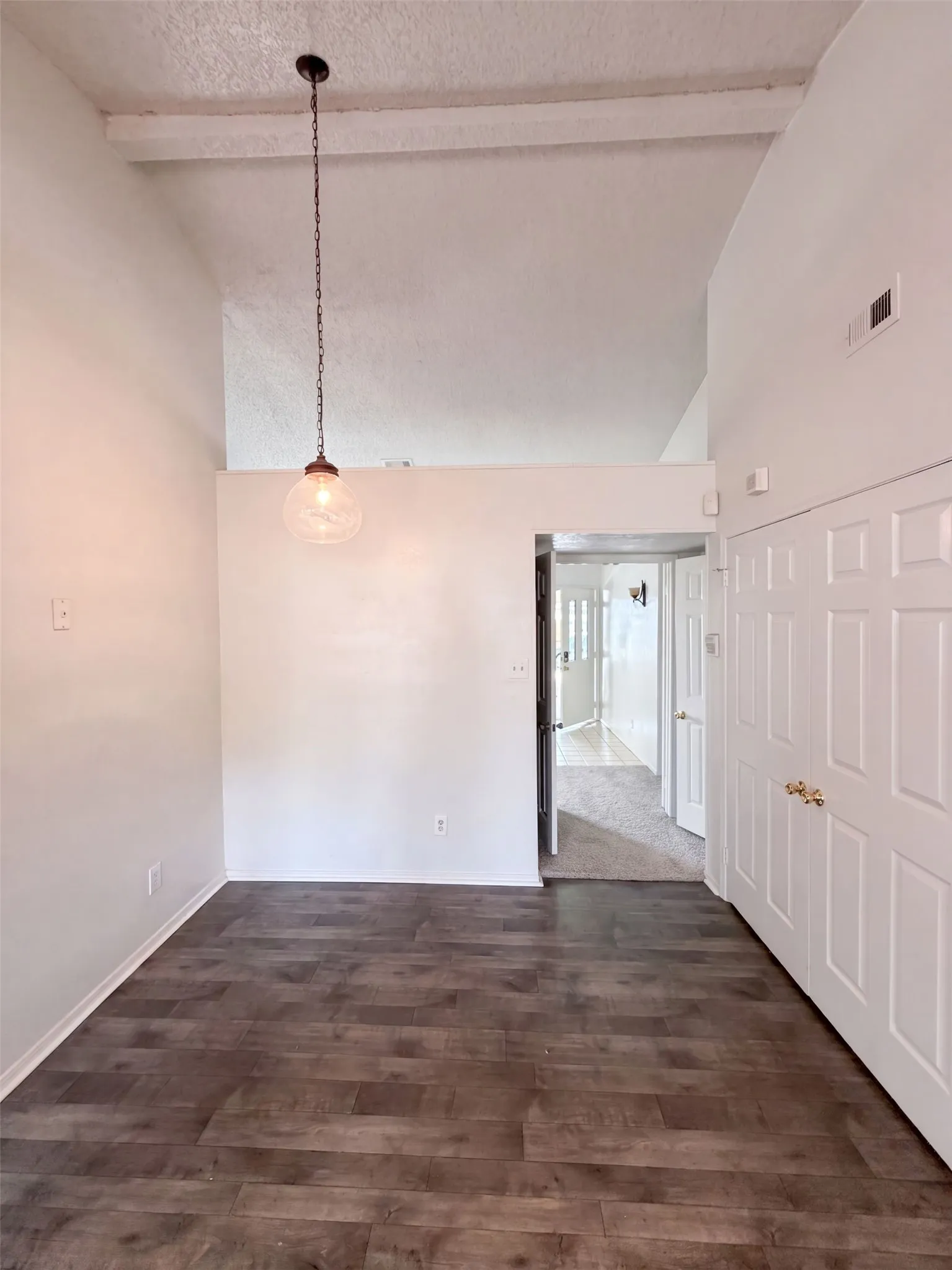 Single Family Residence For Sale in Denton County , 4636 Archer Drive, The Colony, Texas 75056, 3 Bedroom, 2 Bathroom, 2 Garage spaces, 1,900 Sqft, built in 1985, mls#21384704, Real Estate Agent in The Colony, Homes For Sale in Denton county, Homes For Sale in The Colony, Realtor in The Colony Texas, Real Estate Brokerage Independent Realty Texas, Luminita Cordes Realtor