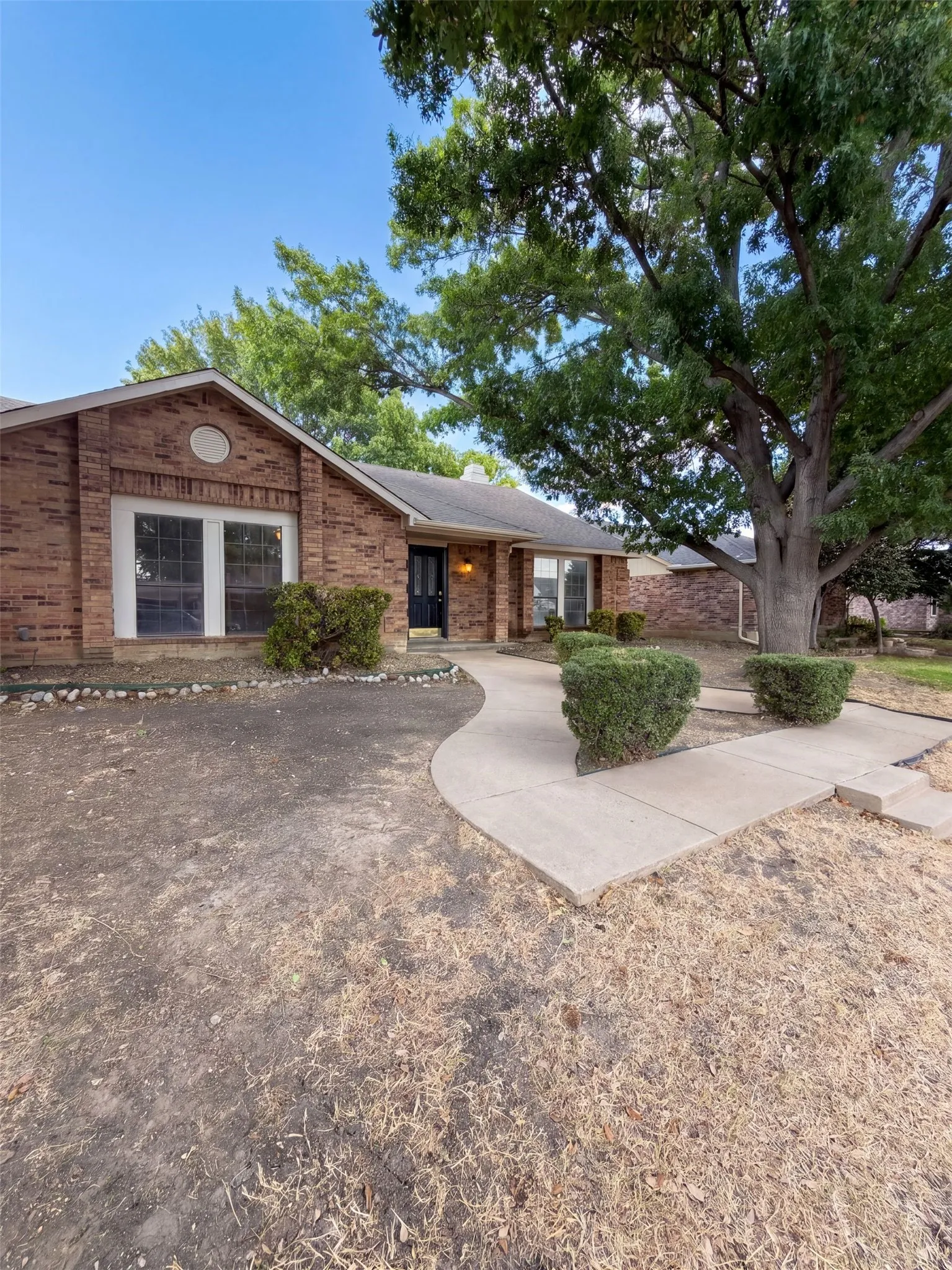 Single Family Residence For Sale in Denton County , 4636 Archer Drive, The Colony, Texas 75056, 3 Bedroom, 2 Bathroom, 2 Garage spaces, 1,900 Sqft, built in 1985, mls#21384704, Real Estate Agent in The Colony, Homes For Sale in Denton county, Homes For Sale in The Colony, Realtor in The Colony Texas, Real Estate Brokerage Independent Realty Texas, Luminita Cordes Realtor
