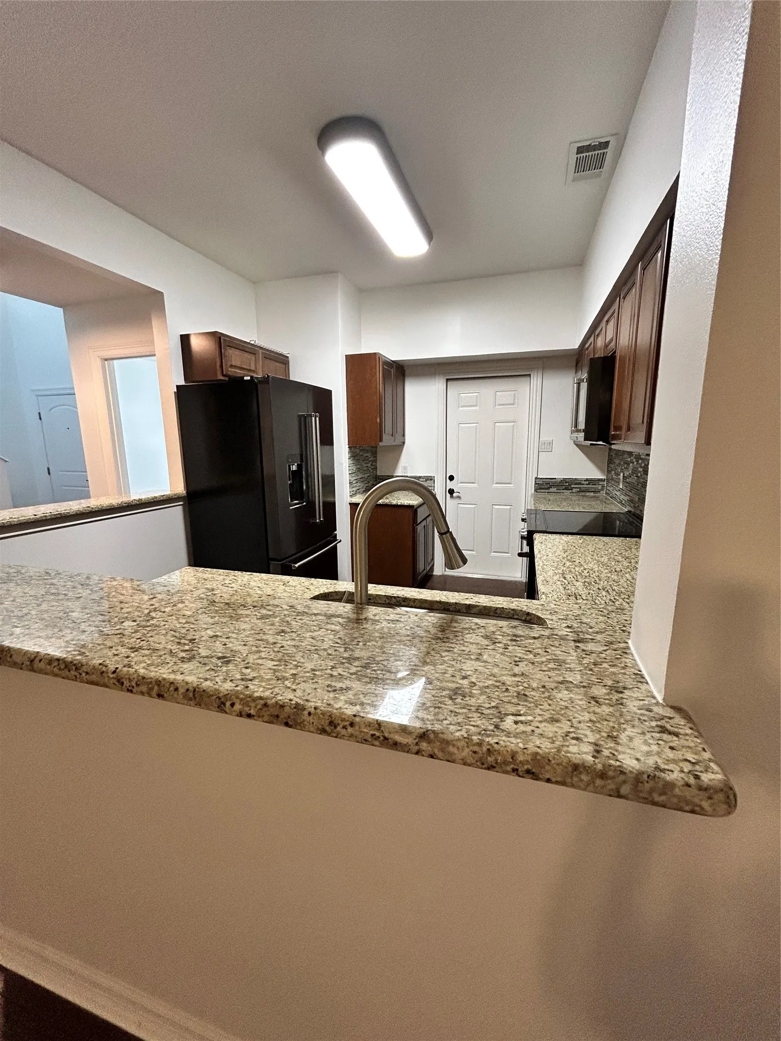 Single Family Residence For Rent in Rockwall County , 4200 Pompei Court, Rockwall, Texas 75087, 3 Bedroom, 3 Bathroom, 4 Garage spaces, 1,542 Sqft, built in 1993, mls#21383666, Real Estate Agent in Rockwall, Homes For Rent in Rockwall county, Homes For Rent in Rockwall, Realtor in Rockwall Texas, Real Estate Brokerage Independent Realty Texas, Luminita Cordes Realtor
