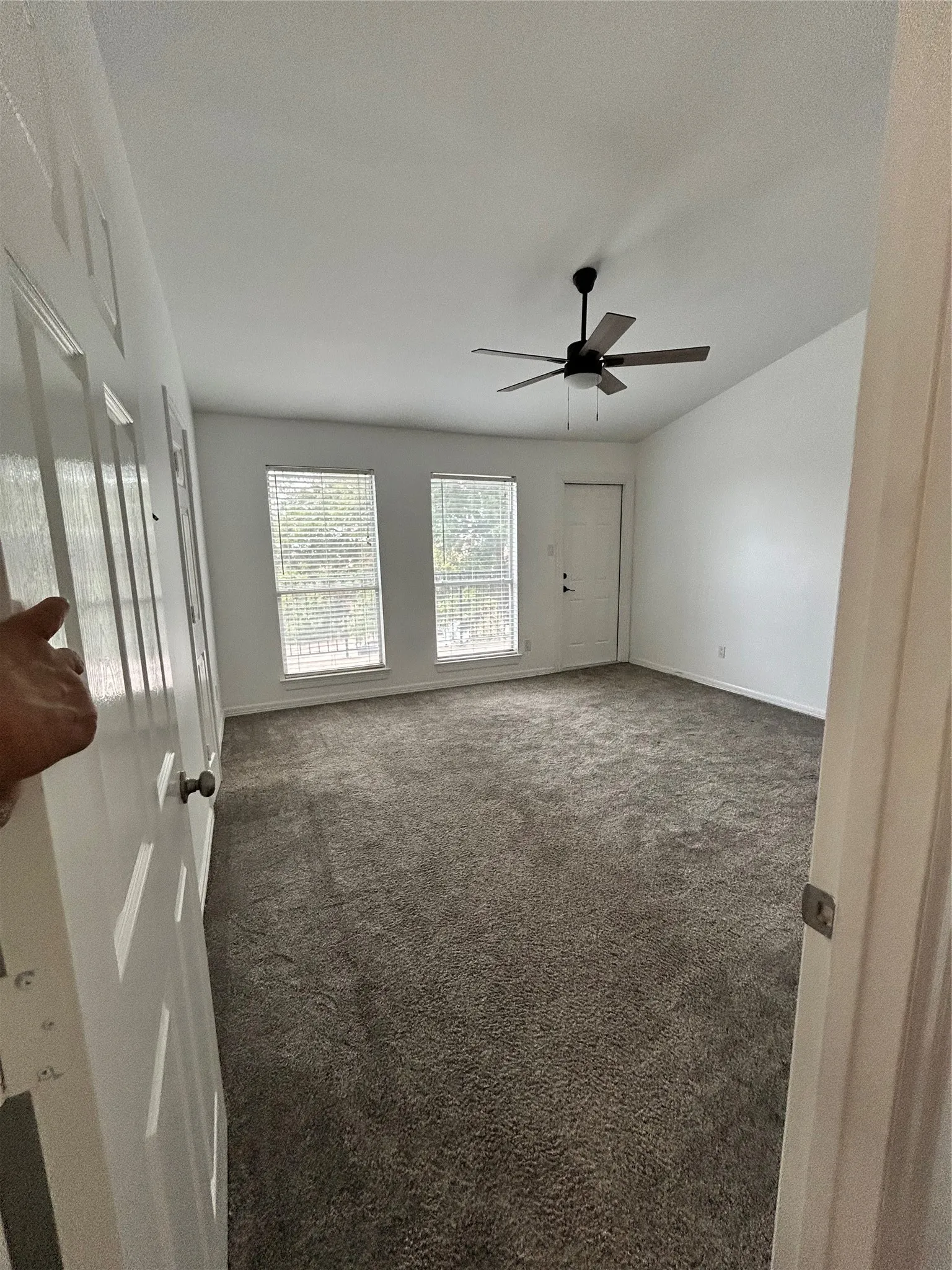 Single Family Residence For Rent in Rockwall County , 4200 Pompei Court, Rockwall, Texas 75087, 3 Bedroom, 3 Bathroom, 4 Garage spaces, 1,542 Sqft, built in 1993, mls#21383666, Real Estate Agent in Rockwall, Homes For Rent in Rockwall county, Homes For Rent in Rockwall, Realtor in Rockwall Texas, Real Estate Brokerage Independent Realty Texas, Luminita Cordes Realtor