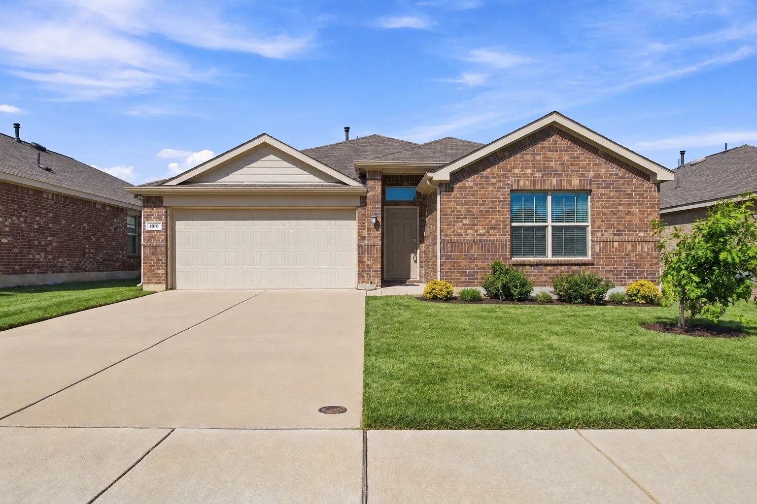 Single Family Residence For Sale in Denton County , 1810 Alamandine Avenue, Cross Roads, Texas 76227, 3 Bedroom, 2 Bathroom, 2 Garage spaces, 1,536 Sqft, built in 2019, mls#21384046, Real Estate Agent in Cross Roads, Homes For Sale in Denton county, Homes For Sale in Cross Roads, Realtor in Cross Roads Texas, Real Estate Brokerage Independent Realty Texas, Luminita Cordes Realtor