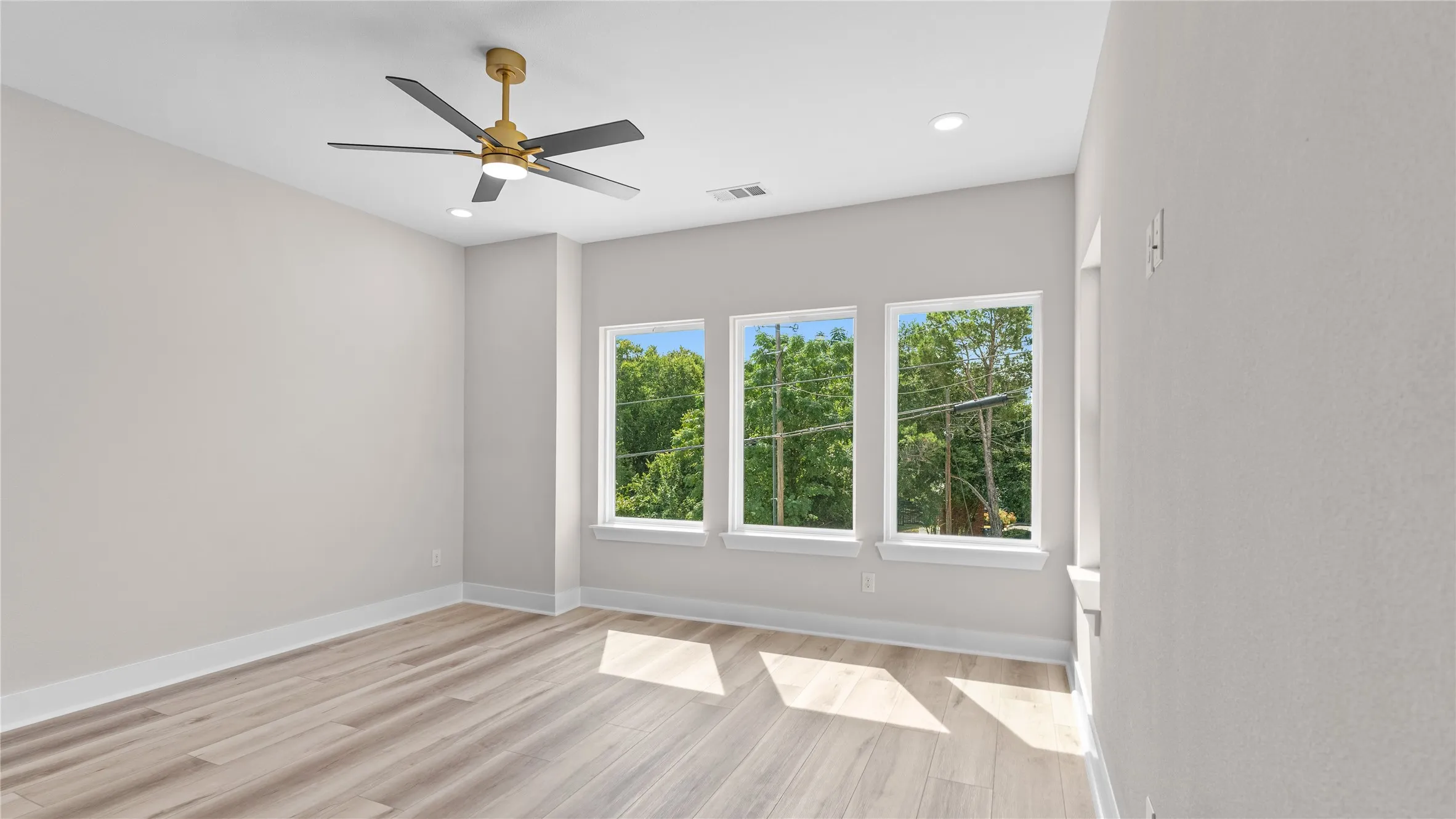 Single Family Residence For Sale in Dallas County , 3145 Stag Road, Dallas, Texas 75216, 3 Bedroom, 3 Bathroom, 1 Garage spaces, 2,088 Sqft, built in 2026, mls#21384705, Real Estate Agent in Dallas, Homes For Sale in Dallas county, Homes For Sale in Dallas, Realtor in Dallas Texas, Real Estate Brokerage Independent Realty Texas, Luminita Cordes Realtor