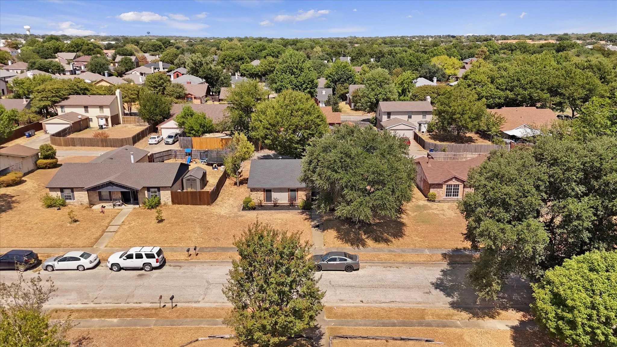 Single Family Residence For Sale in Dallas County , 1117 Southridge Drive, Lancaster, Texas 75146, 3 Bedroom, 2 Bathroom, 2 Garage spaces, 1,608 Sqft, built in 1980, mls#21384525, Real Estate Agent in Lancaster, Homes For Sale in Dallas county, Homes For Sale in Lancaster, Realtor in Lancaster Texas, Real Estate Brokerage Independent Realty Texas, Luminita Cordes Realtor