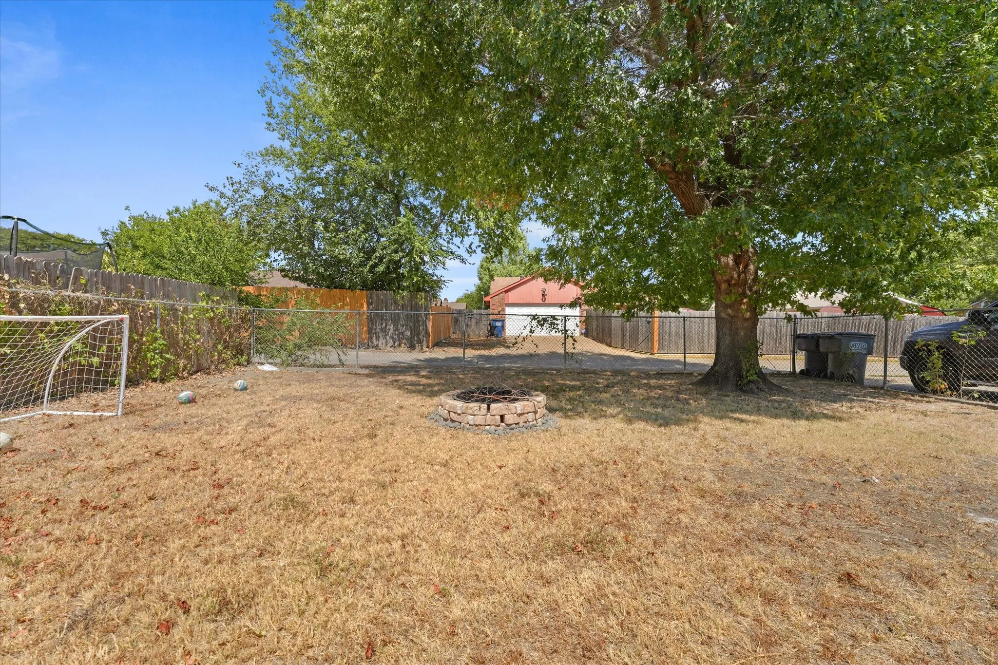 Single Family Residence For Sale in Dallas County , 1117 Southridge Drive, Lancaster, Texas 75146, 3 Bedroom, 2 Bathroom, 2 Garage spaces, 1,608 Sqft, built in 1980, mls#21384525, Real Estate Agent in Lancaster, Homes For Sale in Dallas county, Homes For Sale in Lancaster, Realtor in Lancaster Texas, Real Estate Brokerage Independent Realty Texas, Luminita Cordes Realtor