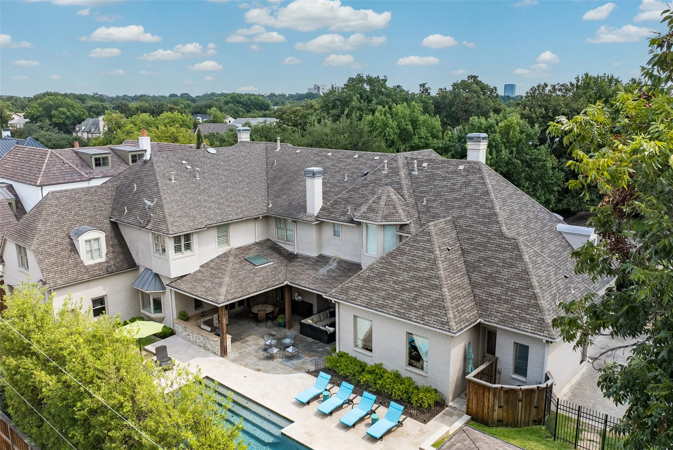 Single Family Residence For Sale in Dallas County , 3516 Wentwood Drive, University Park, Texas 75225, 6 Bedroom, 9 Bathroom, 4 Garage spaces, 8,644 Sqft, built in 2002, mls#21384218, Real Estate Agent in University Park, Homes For Sale in Dallas county, Homes For Sale in University Park, Realtor in University Park Texas, Real Estate Brokerage Independent Realty Texas, Luminita Cordes Realtor