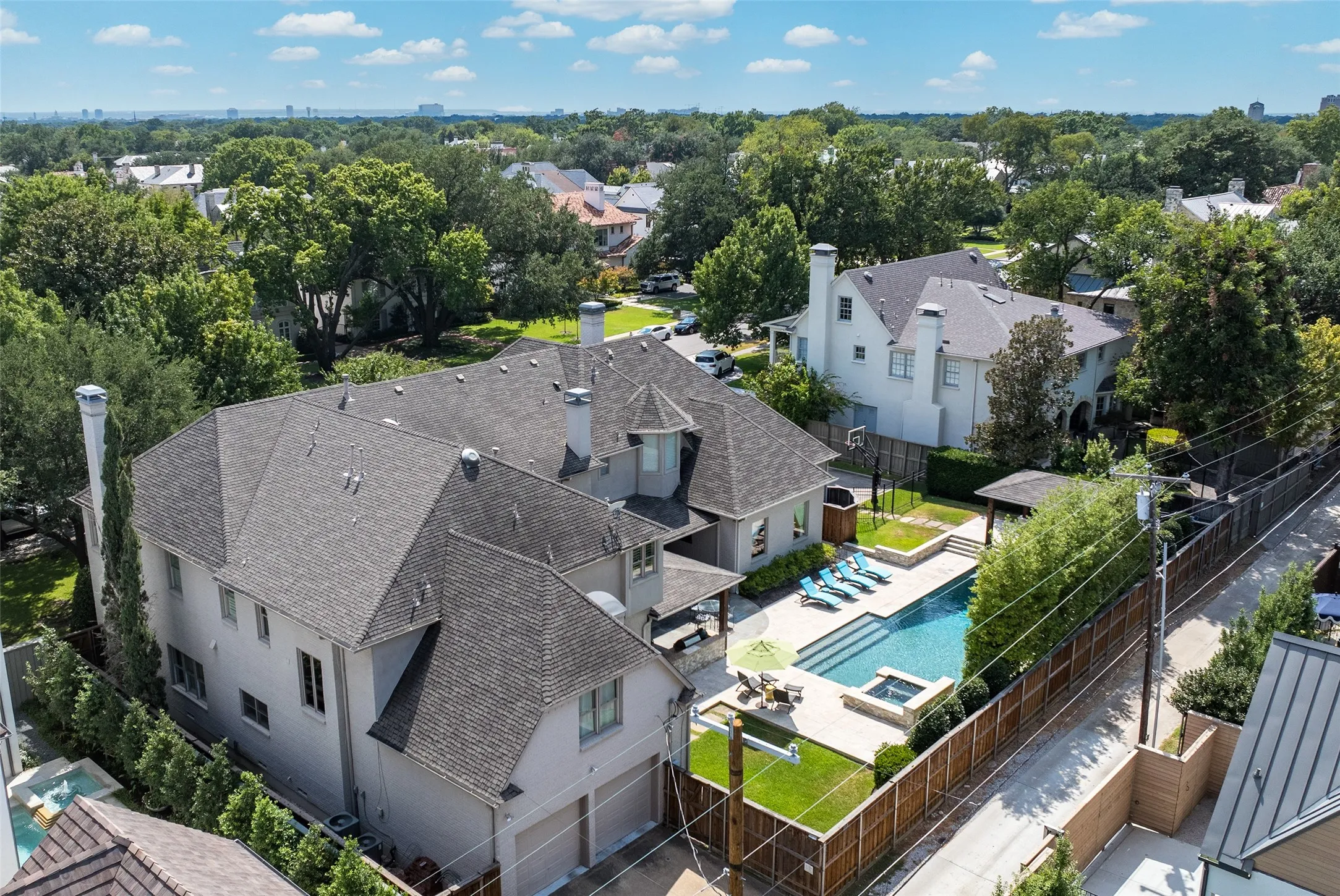 Single Family Residence For Sale in Dallas County , 3516 Wentwood Drive, University Park, Texas 75225, 6 Bedroom, 9 Bathroom, 4 Garage spaces, 8,644 Sqft, built in 2002, mls#21384218, Real Estate Agent in University Park, Homes For Sale in Dallas county, Homes For Sale in University Park, Realtor in University Park Texas, Real Estate Brokerage Independent Realty Texas, Luminita Cordes Realtor