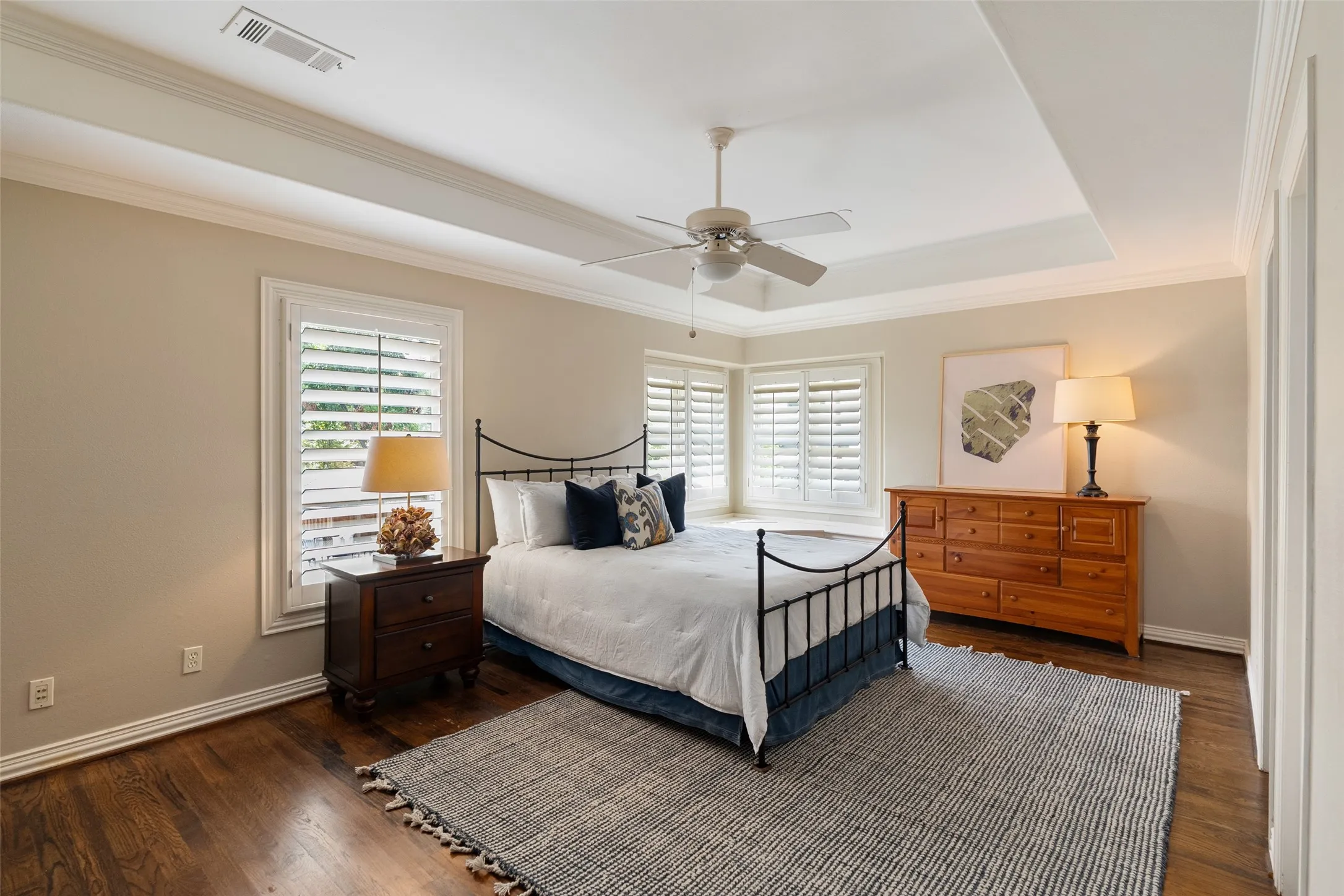 Single Family Residence For Sale in Dallas County , 3516 Wentwood Drive, University Park, Texas 75225, 6 Bedroom, 9 Bathroom, 4 Garage spaces, 8,644 Sqft, built in 2002, mls#21384218, Real Estate Agent in University Park, Homes For Sale in Dallas county, Homes For Sale in University Park, Realtor in University Park Texas, Real Estate Brokerage Independent Realty Texas, Luminita Cordes Realtor
