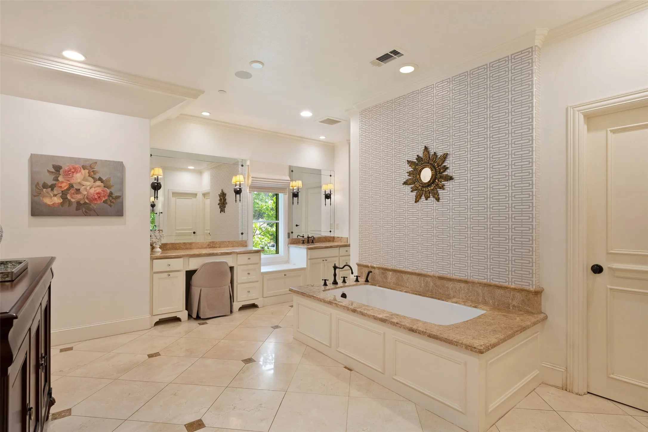Single Family Residence For Sale in Dallas County , 3516 Wentwood Drive, University Park, Texas 75225, 6 Bedroom, 9 Bathroom, 4 Garage spaces, 8,644 Sqft, built in 2002, mls#21384218, Real Estate Agent in University Park, Homes For Sale in Dallas county, Homes For Sale in University Park, Realtor in University Park Texas, Real Estate Brokerage Independent Realty Texas, Luminita Cordes Realtor