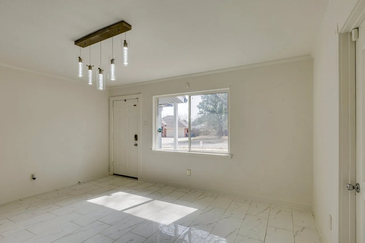 Single Family Residence For Sale in Dallas County , 3831 Black Oak Drive, Dallas, Texas 75241, 3 Bedroom, 2 Bathroom, 1 Garage spaces, 1,455 Sqft, built in 1959, mls#21384715, Real Estate Agent in Dallas, Homes For Sale in Dallas county, Homes For Sale in Dallas, Realtor in Dallas Texas, Real Estate Brokerage Independent Realty Texas, Luminita Cordes Realtor