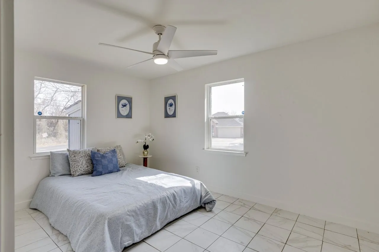 Single Family Residence For Sale in Dallas County , 3831 Black Oak Drive, Dallas, Texas 75241, 3 Bedroom, 2 Bathroom, 1 Garage spaces, 1,455 Sqft, built in 1959, mls#21384715, Real Estate Agent in Dallas, Homes For Sale in Dallas county, Homes For Sale in Dallas, Realtor in Dallas Texas, Real Estate Brokerage Independent Realty Texas, Luminita Cordes Realtor