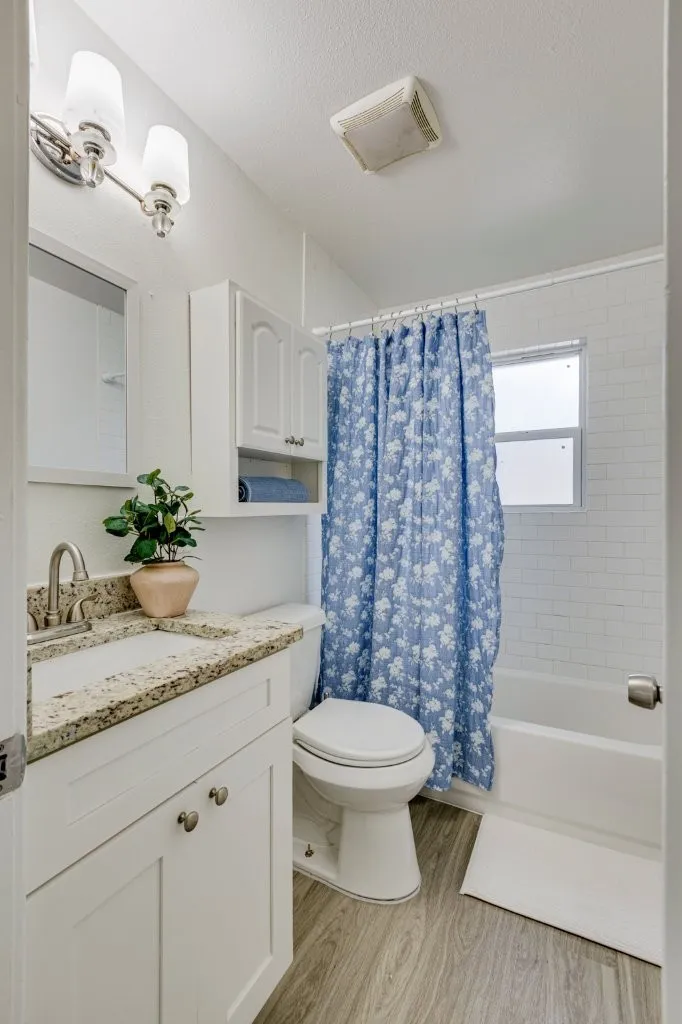 Single Family Residence For Sale in Dallas County , 3831 Black Oak Drive, Dallas, Texas 75241, 3 Bedroom, 2 Bathroom, 1 Garage spaces, 1,455 Sqft, built in 1959, mls#21384715, Real Estate Agent in Dallas, Homes For Sale in Dallas county, Homes For Sale in Dallas, Realtor in Dallas Texas, Real Estate Brokerage Independent Realty Texas, Luminita Cordes Realtor
