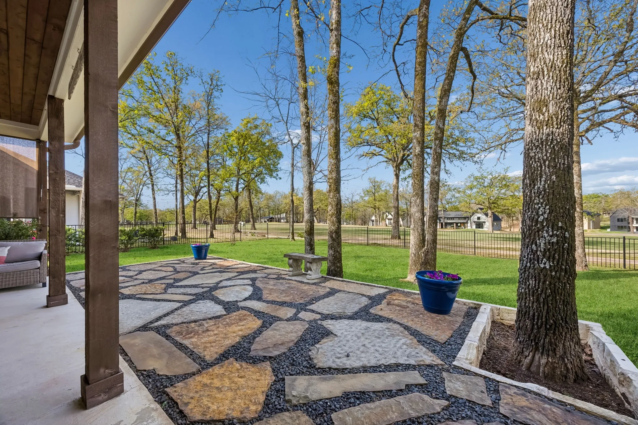 Single Family Residence For Sale in Henderson County , 207 Colonial Drive, Mabank, Texas 75156, 3 Bedroom, 3 Bathroom, 2 Garage spaces, 2,328 Sqft, built in 2022, mls#21384635, Real Estate Agent in Mabank, Homes For Sale in Henderson county, Homes For Sale in Mabank, Realtor in Mabank Texas, Real Estate Brokerage Independent Realty Texas, Luminita Cordes Realtor