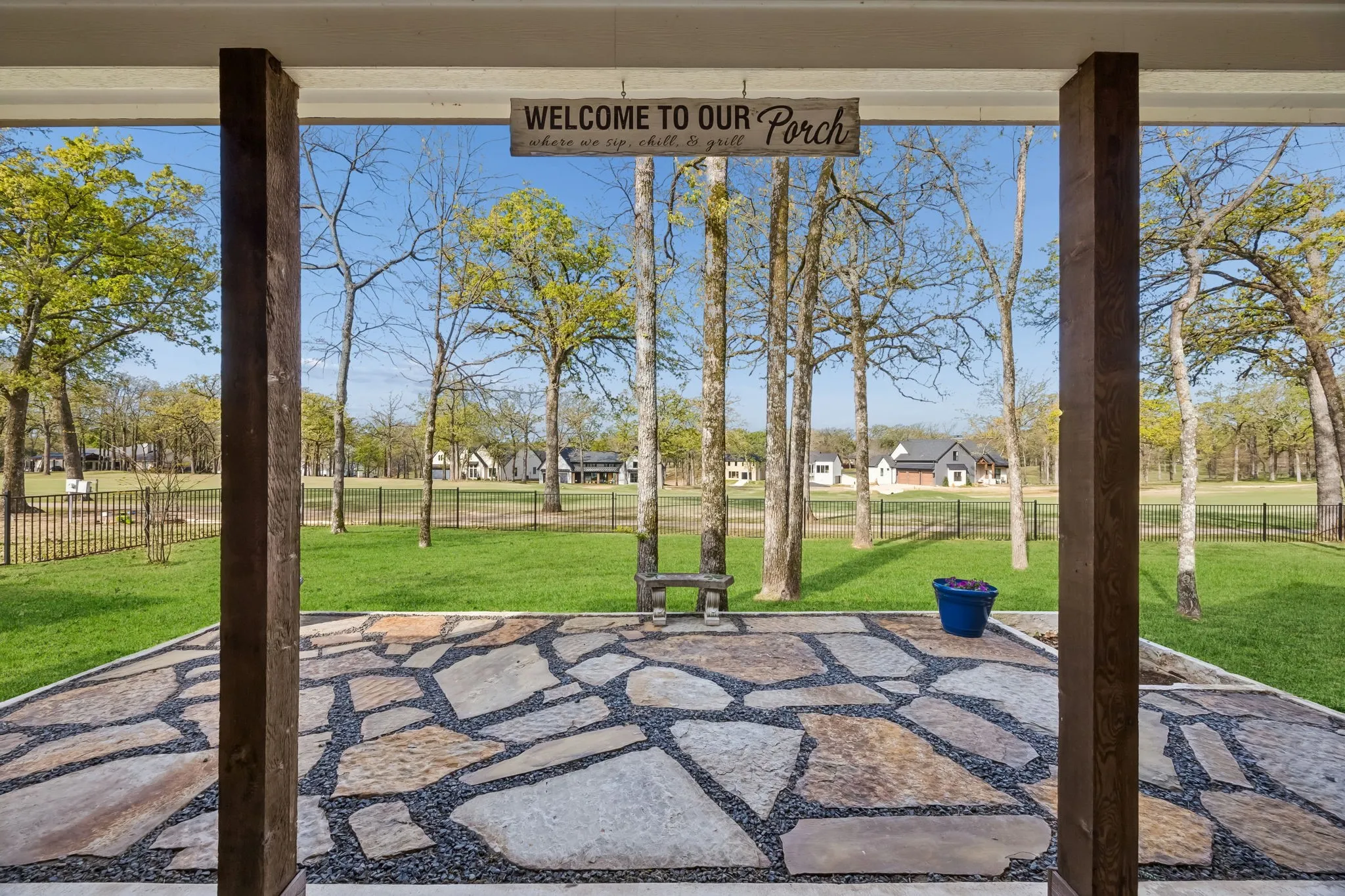 Single Family Residence For Sale in Henderson County , 207 Colonial Drive, Mabank, Texas 75156, 3 Bedroom, 3 Bathroom, 2 Garage spaces, 2,328 Sqft, built in 2022, mls#21384635, Real Estate Agent in Mabank, Homes For Sale in Henderson county, Homes For Sale in Mabank, Realtor in Mabank Texas, Real Estate Brokerage Independent Realty Texas, Luminita Cordes Realtor