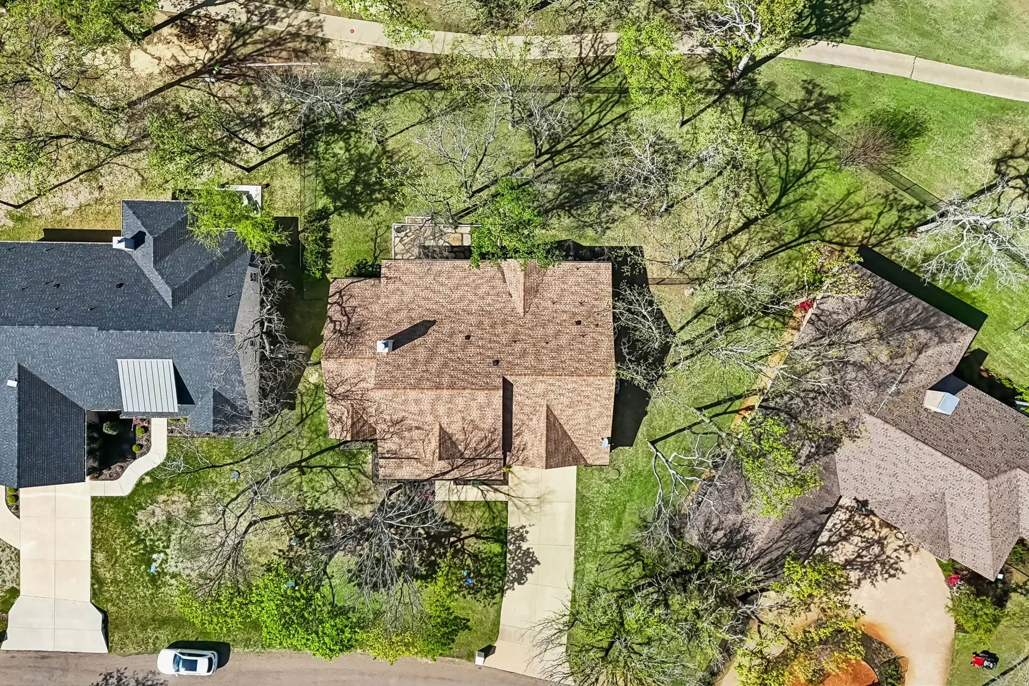 Single Family Residence For Sale in Henderson County , 207 Colonial Drive, Mabank, Texas 75156, 3 Bedroom, 3 Bathroom, 2 Garage spaces, 2,328 Sqft, built in 2022, mls#21384635, Real Estate Agent in Mabank, Homes For Sale in Henderson county, Homes For Sale in Mabank, Realtor in Mabank Texas, Real Estate Brokerage Independent Realty Texas, Luminita Cordes Realtor