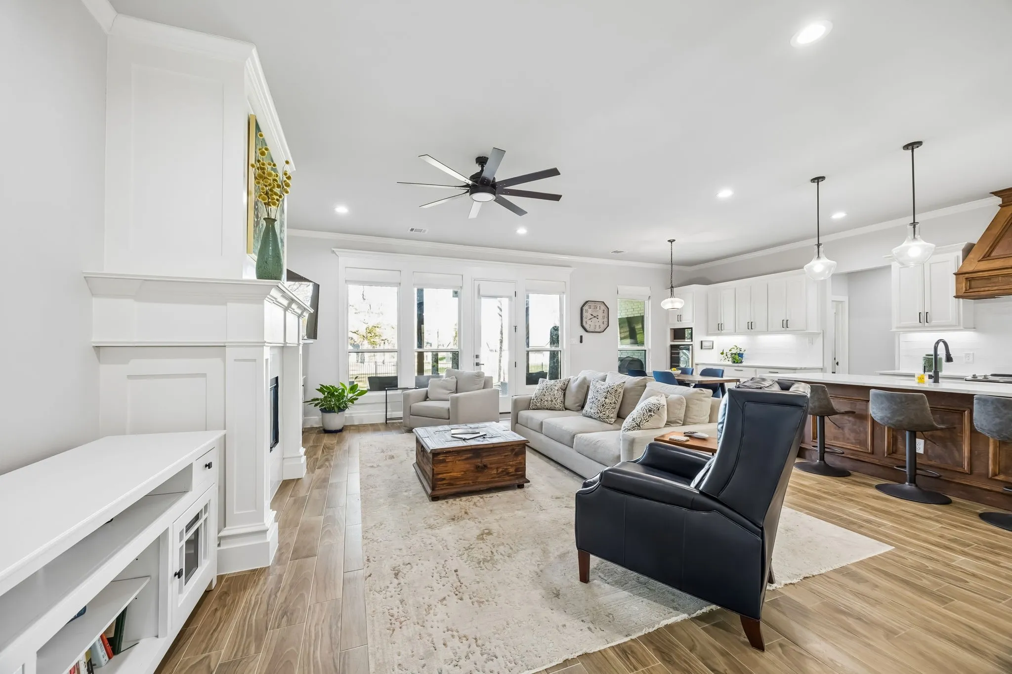 Single Family Residence For Sale in Henderson County , 207 Colonial Drive, Mabank, Texas 75156, 3 Bedroom, 3 Bathroom, 2 Garage spaces, 2,328 Sqft, built in 2022, mls#21384635, Real Estate Agent in Mabank, Homes For Sale in Henderson county, Homes For Sale in Mabank, Realtor in Mabank Texas, Real Estate Brokerage Independent Realty Texas, Luminita Cordes Realtor