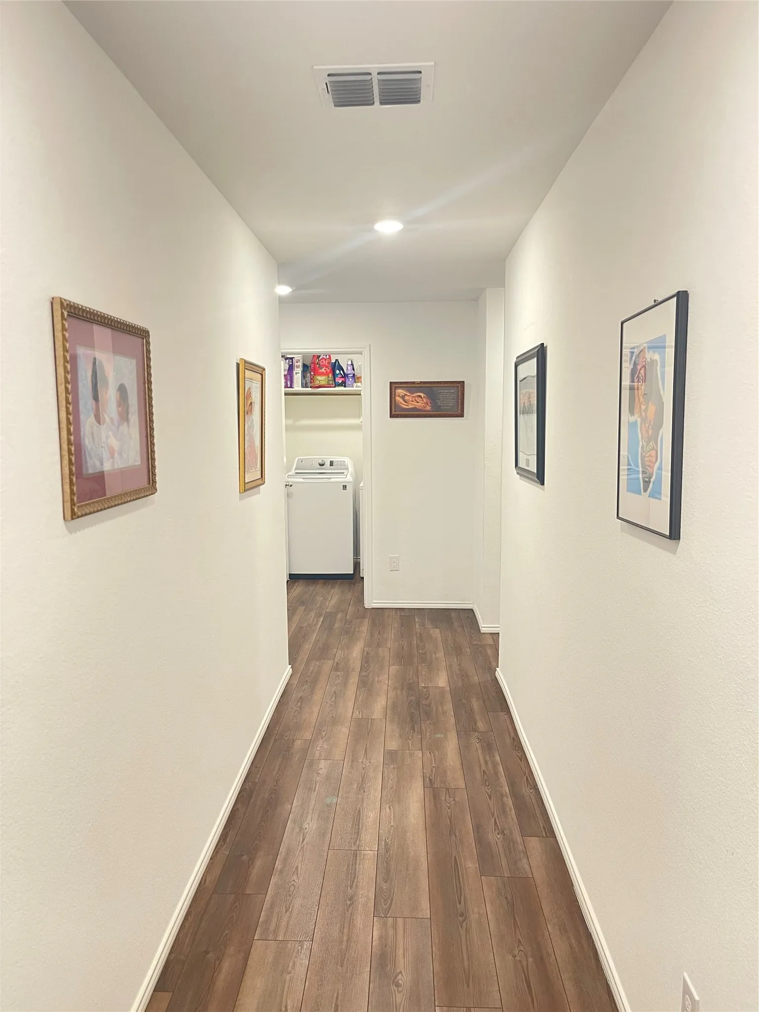 Single Family Residence For Rent in Kaufman County , 2925 Bronte Boulevard, Heartland, Texas 75126, 3 Bedroom, 2 Bathroom, 2 Garage spaces, 1,481 Sqft, built in 2021, mls#21384716, Real Estate Agent in Heartland, Homes For Rent in Kaufman county, Homes For Rent in Heartland, Realtor in Heartland Texas, Real Estate Brokerage Independent Realty Texas, Luminita Cordes Realtor