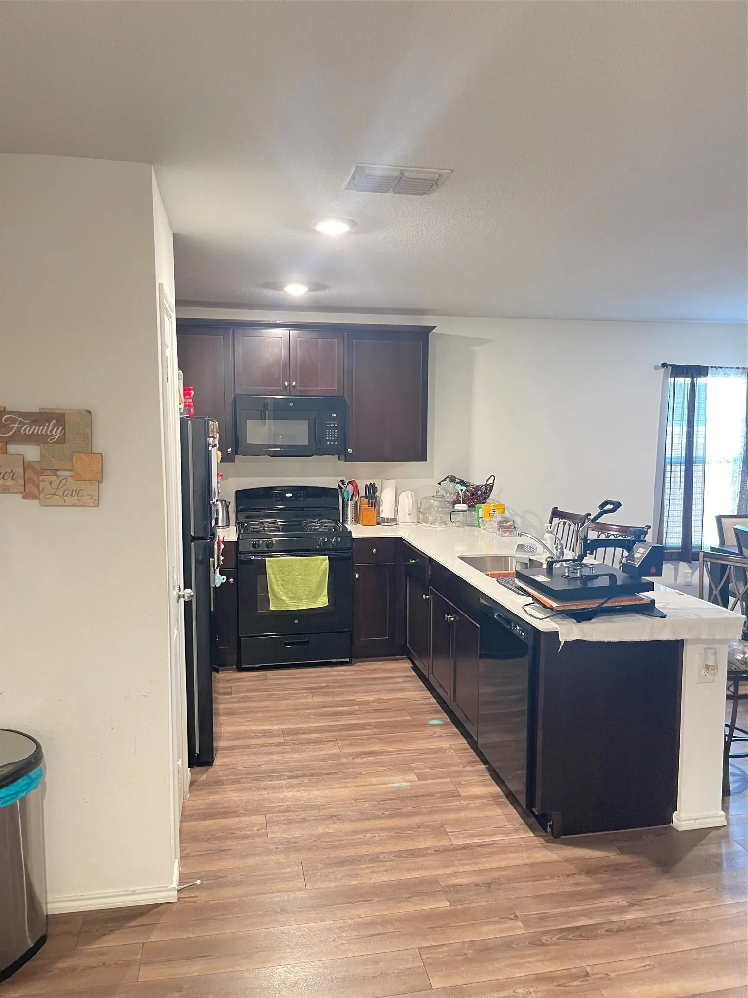 Single Family Residence For Rent in Kaufman County , 2925 Bronte Boulevard, Heartland, Texas 75126, 3 Bedroom, 2 Bathroom, 2 Garage spaces, 1,481 Sqft, built in 2021, mls#21384716, Real Estate Agent in Heartland, Homes For Rent in Kaufman county, Homes For Rent in Heartland, Realtor in Heartland Texas, Real Estate Brokerage Independent Realty Texas, Luminita Cordes Realtor