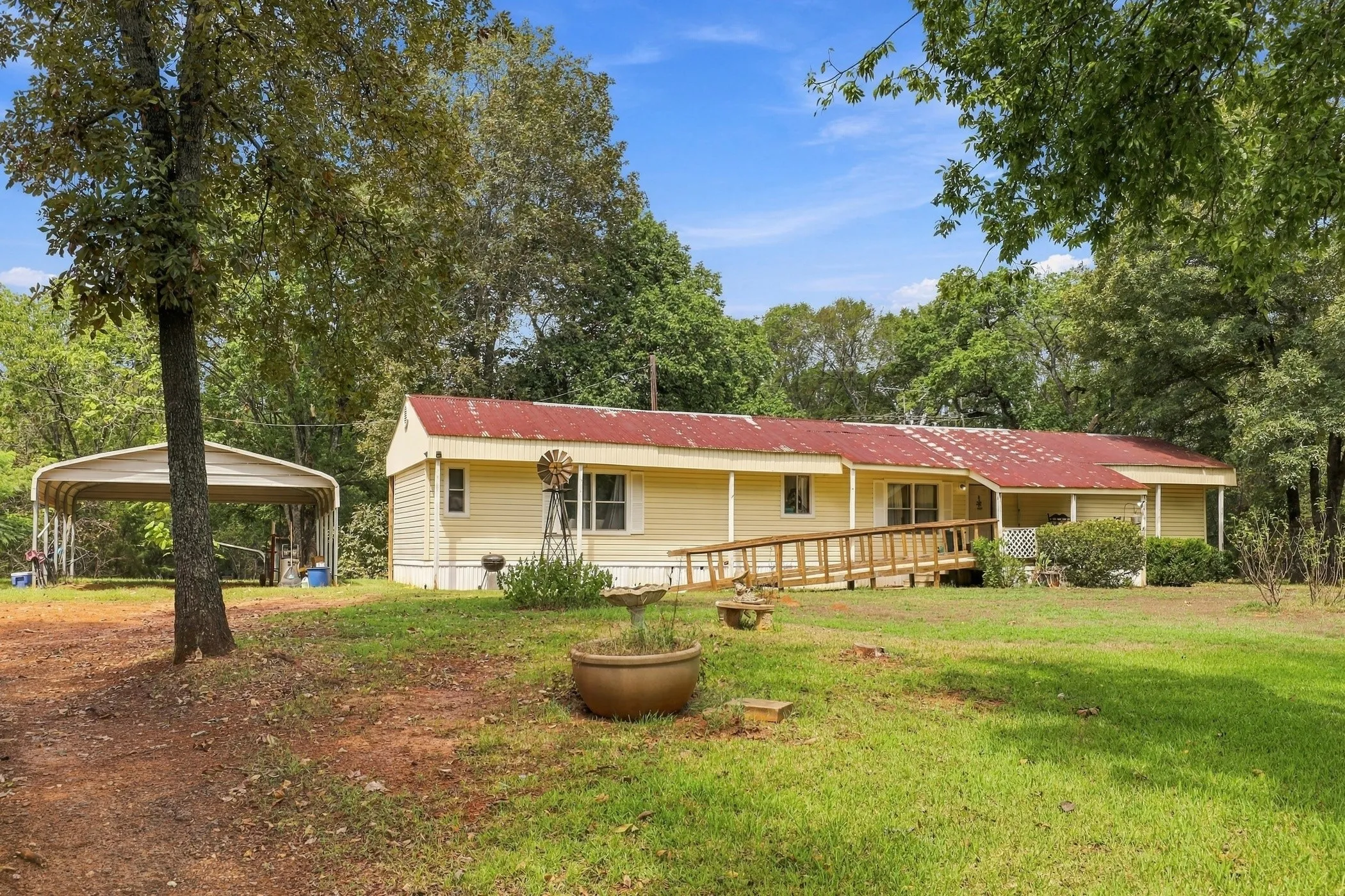 Mobile Home For Sale in Anderson County , 530 An County Rd 154, Palestine, Texas 75801, 3 Bedroom, 2 Bathroom, Garage spaces, 1,064 Sqft, built in 1983, mls#21380237, Real Estate Agent in Palestine, Homes For Sale in Anderson county, Homes For Sale in Palestine, Realtor in Palestine Texas, Real Estate Brokerage Independent Realty Texas, Luminita Cordes Realtor