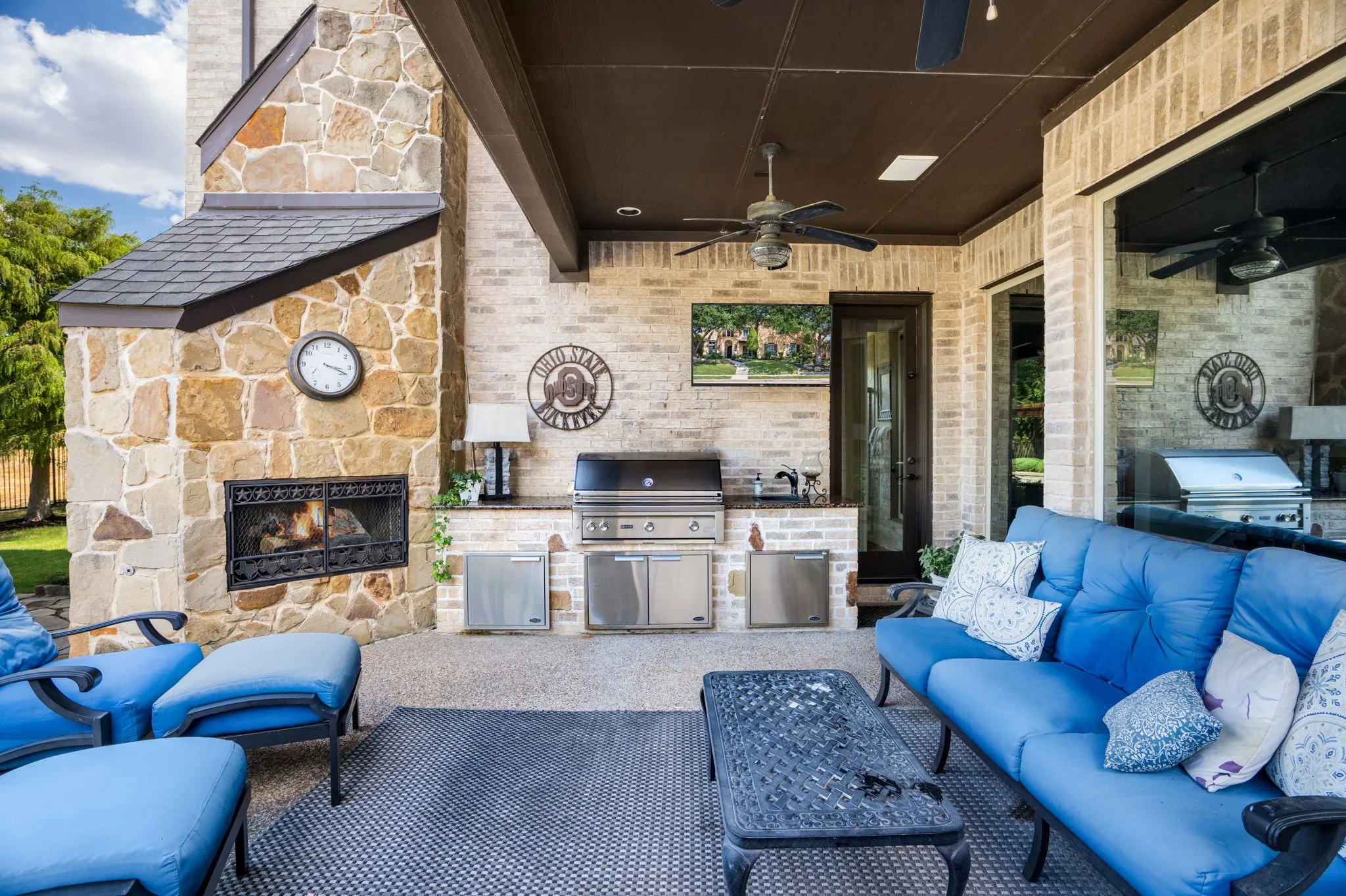 Single Family Residence For Sale in Denton County , 1690 Hilton Head Lane, Frisco, Texas 75034, 5 Bedroom, 7 Bathroom, 4 Garage spaces, 5,995 Sqft, built in 2008, mls#21383899, Real Estate Agent in Frisco, Homes For Sale in Denton county, Homes For Sale in Frisco, Realtor in Frisco Texas, Real Estate Brokerage Independent Realty Texas, Luminita Cordes Realtor