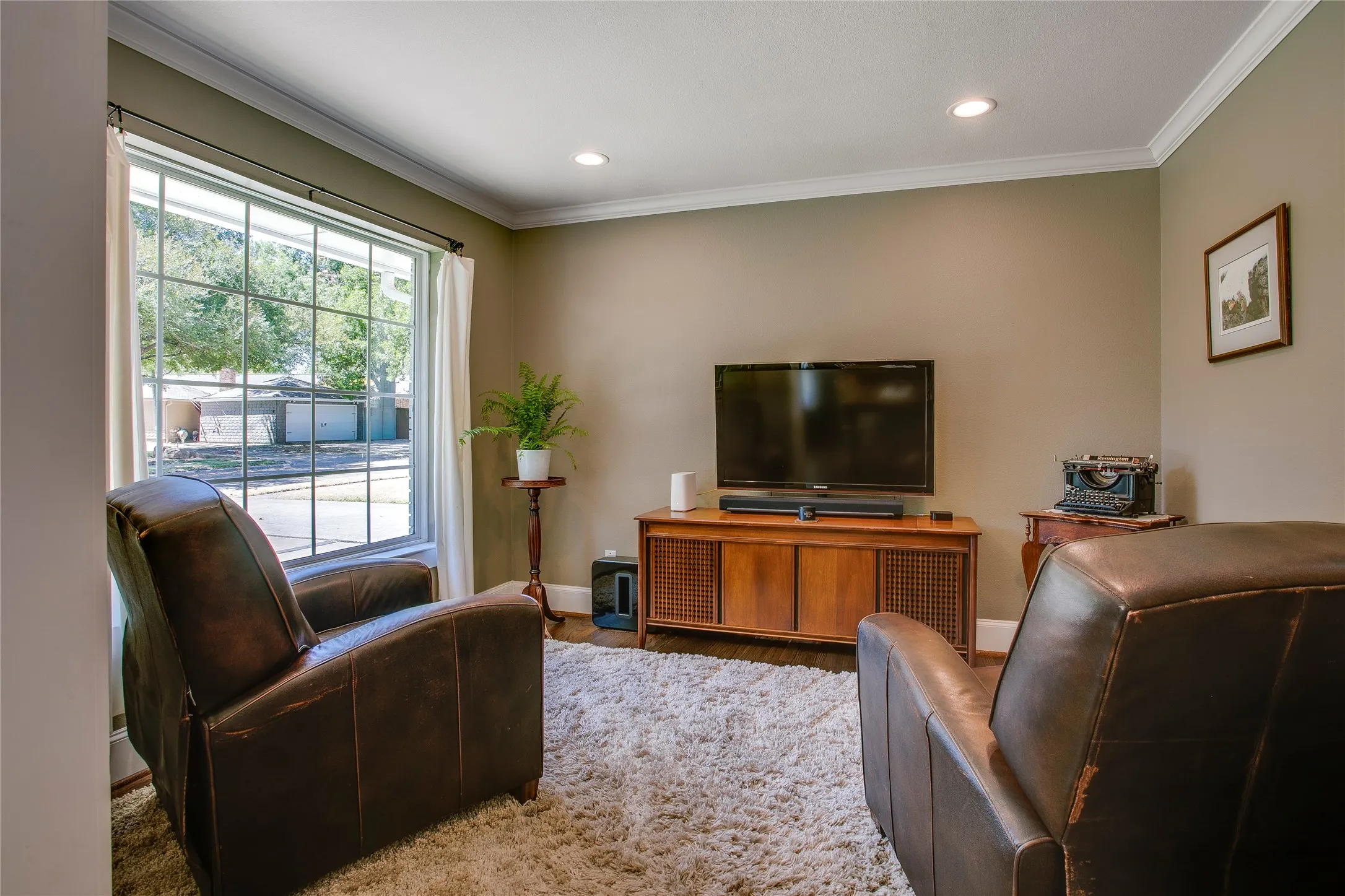 Office could be used as a small play room or TV as the current owners use it