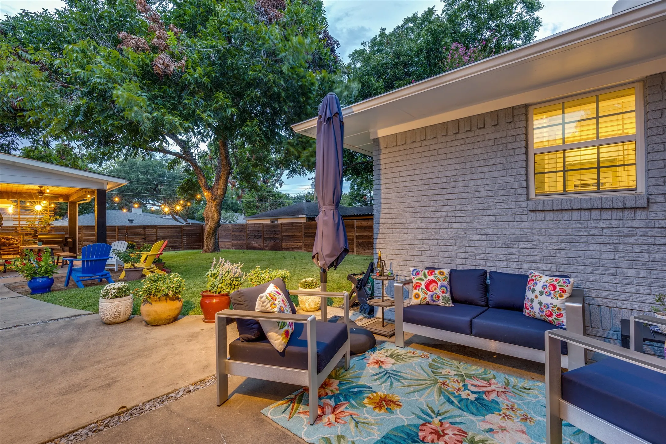 Single Family Residence For Sale in Dallas County , 6221 Town Hill Lane, Dallas, Texas 75214, 3 Bedroom, 2 Bathroom, 2 Garage spaces, 1,762 Sqft, built in 1956, mls#21383318, Real Estate Agent in Dallas, Homes For Sale in Dallas county, Homes For Sale in Dallas, Realtor in Dallas Texas, Real Estate Brokerage Independent Realty Texas, Luminita Cordes Realtor