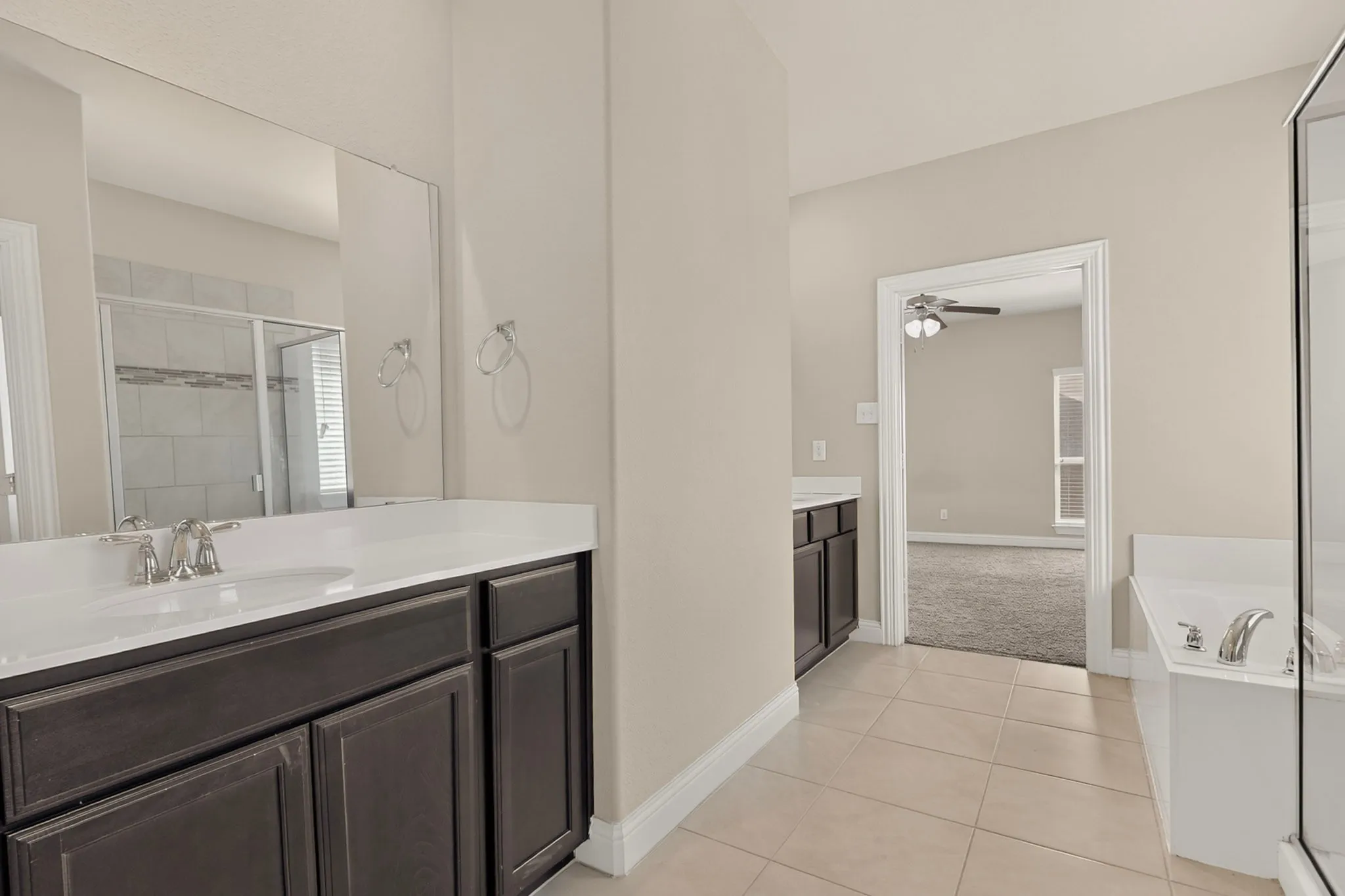 Single Family Residence For Sale in Denton County , 540 Winnetka Drive, Oak Point, Texas 75068, 3 Bedroom, 2 Bathroom, 2 Garage spaces, 2,074 Sqft, built in 2017, mls#21383701, Real Estate Agent in Oak Point, Homes For Sale in Denton county, Homes For Sale in Oak Point, Realtor in Oak Point Texas, Real Estate Brokerage Independent Realty Texas, Luminita Cordes Realtor