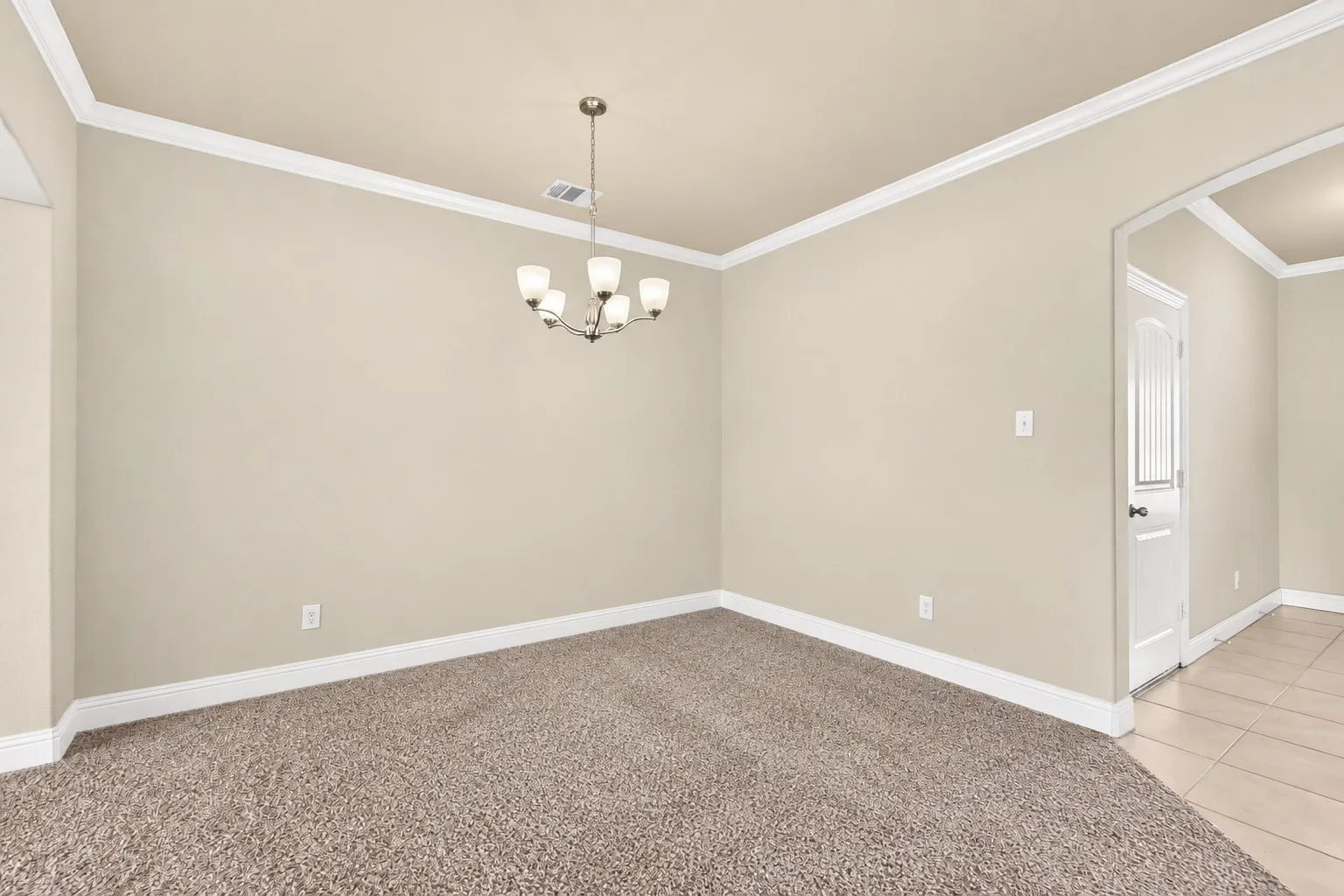 Single Family Residence For Sale in Denton County , 540 Winnetka Drive, Oak Point, Texas 75068, 3 Bedroom, 2 Bathroom, 2 Garage spaces, 2,074 Sqft, built in 2017, mls#21383701, Real Estate Agent in Oak Point, Homes For Sale in Denton county, Homes For Sale in Oak Point, Realtor in Oak Point Texas, Real Estate Brokerage Independent Realty Texas, Luminita Cordes Realtor