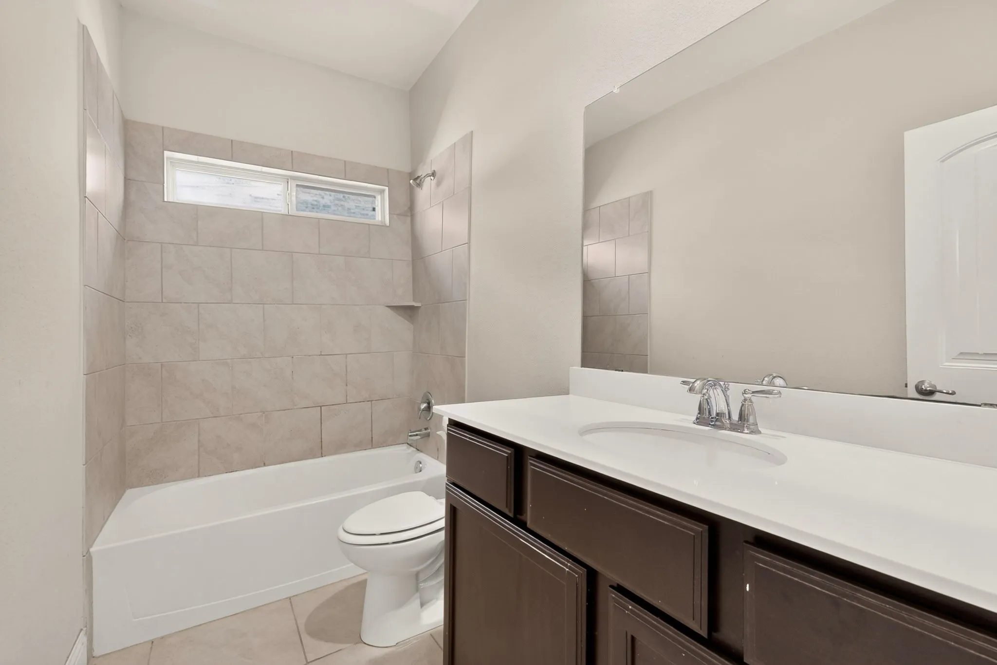Single Family Residence For Sale in Denton County , 540 Winnetka Drive, Oak Point, Texas 75068, 3 Bedroom, 2 Bathroom, 2 Garage spaces, 2,074 Sqft, built in 2017, mls#21383701, Real Estate Agent in Oak Point, Homes For Sale in Denton county, Homes For Sale in Oak Point, Realtor in Oak Point Texas, Real Estate Brokerage Independent Realty Texas, Luminita Cordes Realtor