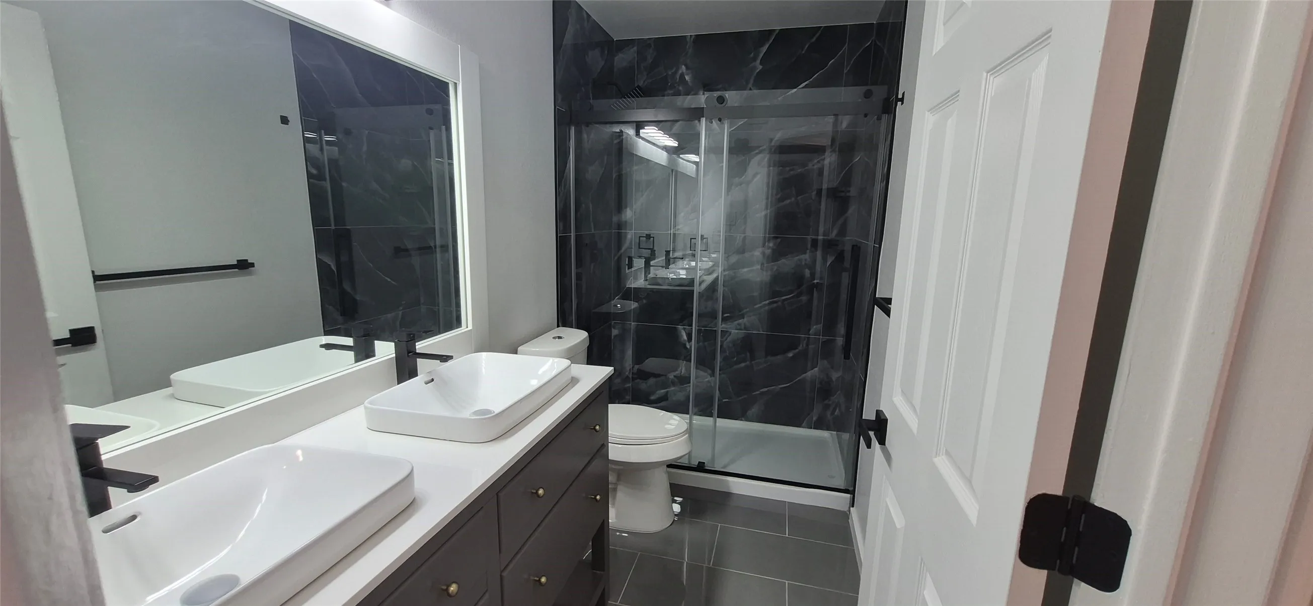 Single Family Residence For Sale in Dallas County , 117 Morningside Drive, Grand Prairie, Texas 75052, 5 Bedroom, 3 Bathroom, 2 Garage spaces, 2,657 Sqft, built in 1990, mls#21384726, Real Estate Agent in Grand Prairie, Homes For Sale in Dallas county, Homes For Sale in Grand Prairie, Realtor in Grand Prairie Texas, Real Estate Brokerage Independent Realty Texas, Luminita Cordes Realtor