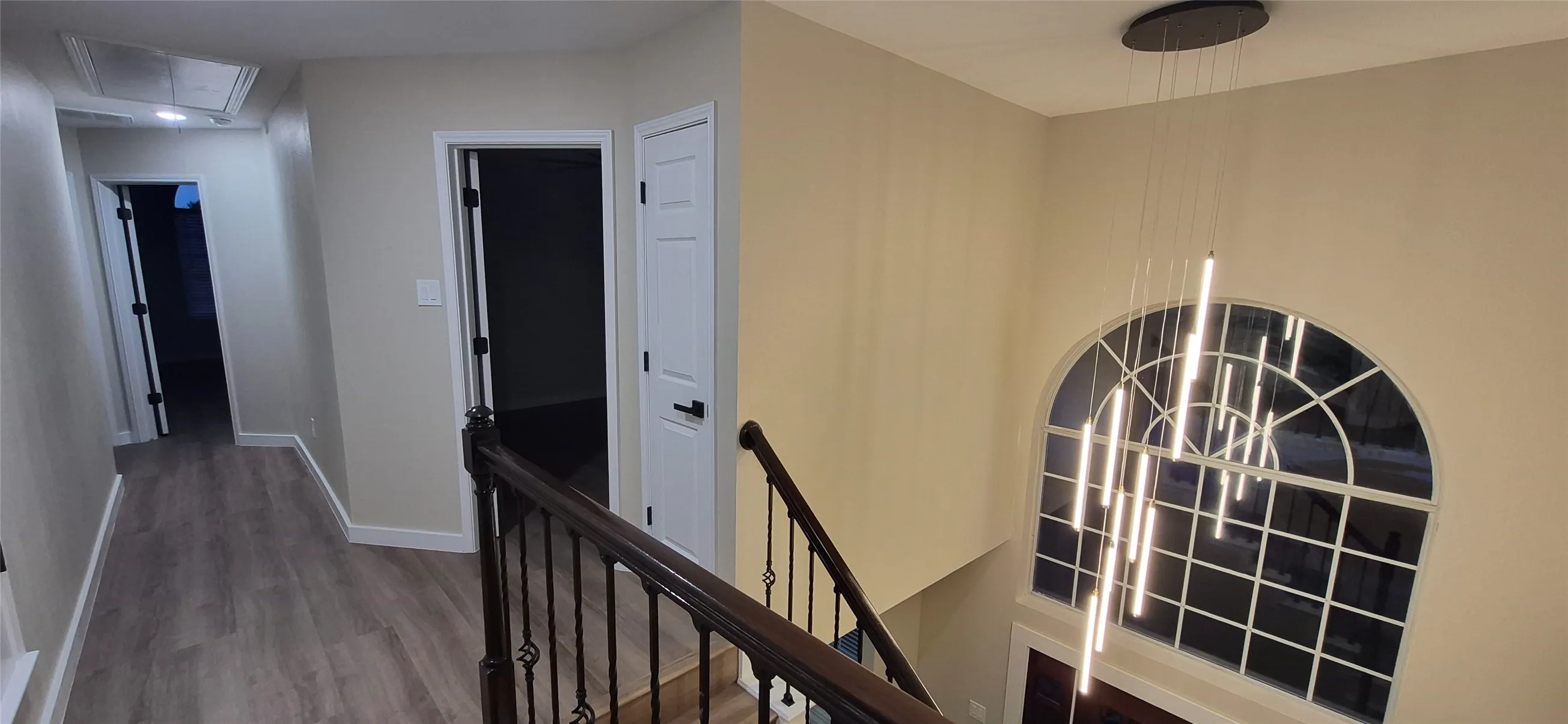Single Family Residence For Sale in Dallas County , 117 Morningside Drive, Grand Prairie, Texas 75052, 5 Bedroom, 3 Bathroom, 2 Garage spaces, 2,657 Sqft, built in 1990, mls#21384726, Real Estate Agent in Grand Prairie, Homes For Sale in Dallas county, Homes For Sale in Grand Prairie, Realtor in Grand Prairie Texas, Real Estate Brokerage Independent Realty Texas, Luminita Cordes Realtor